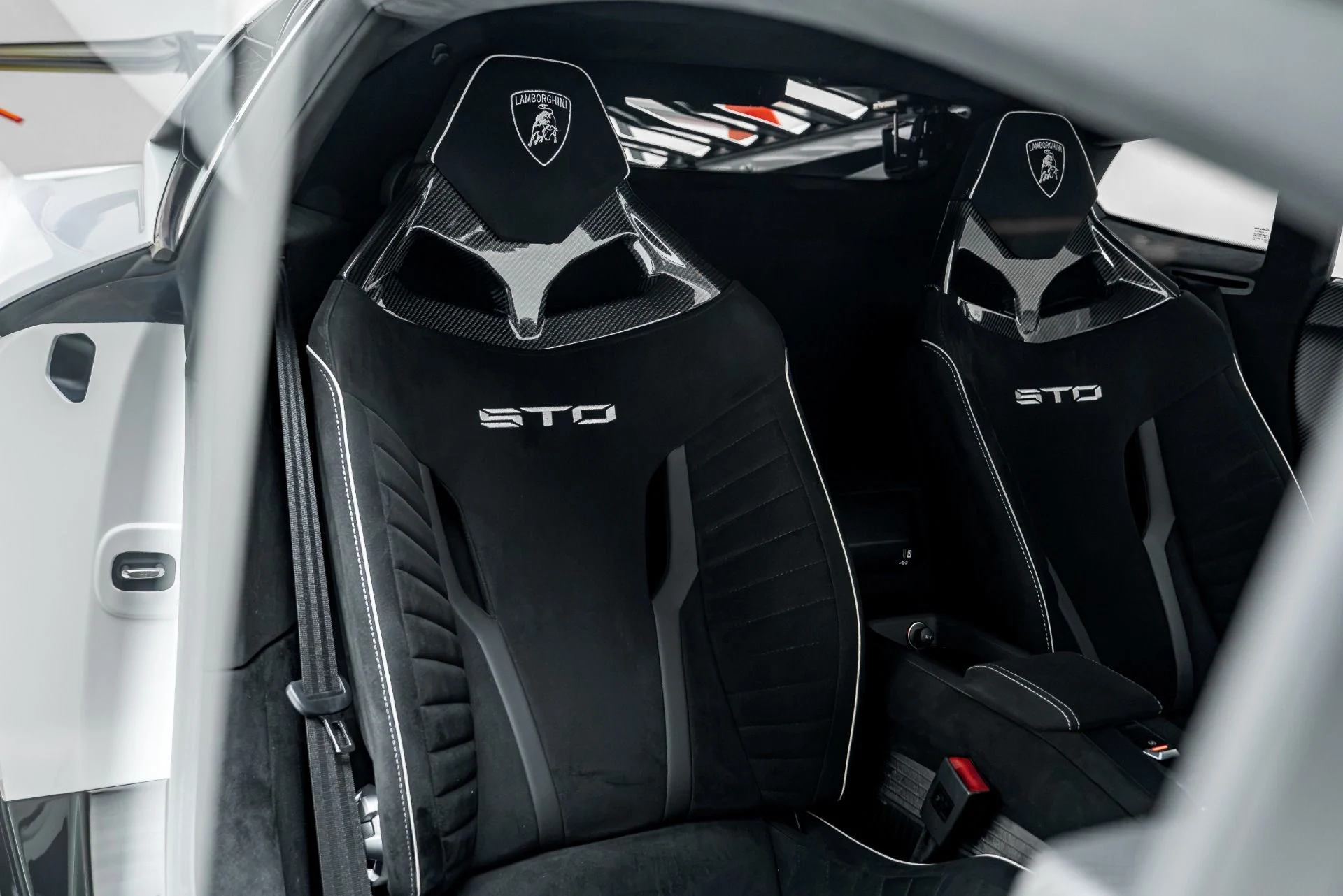 mph042_1232905654_Used_2022_Lamborghini_Huracan_STO_1790709112_b227d83125