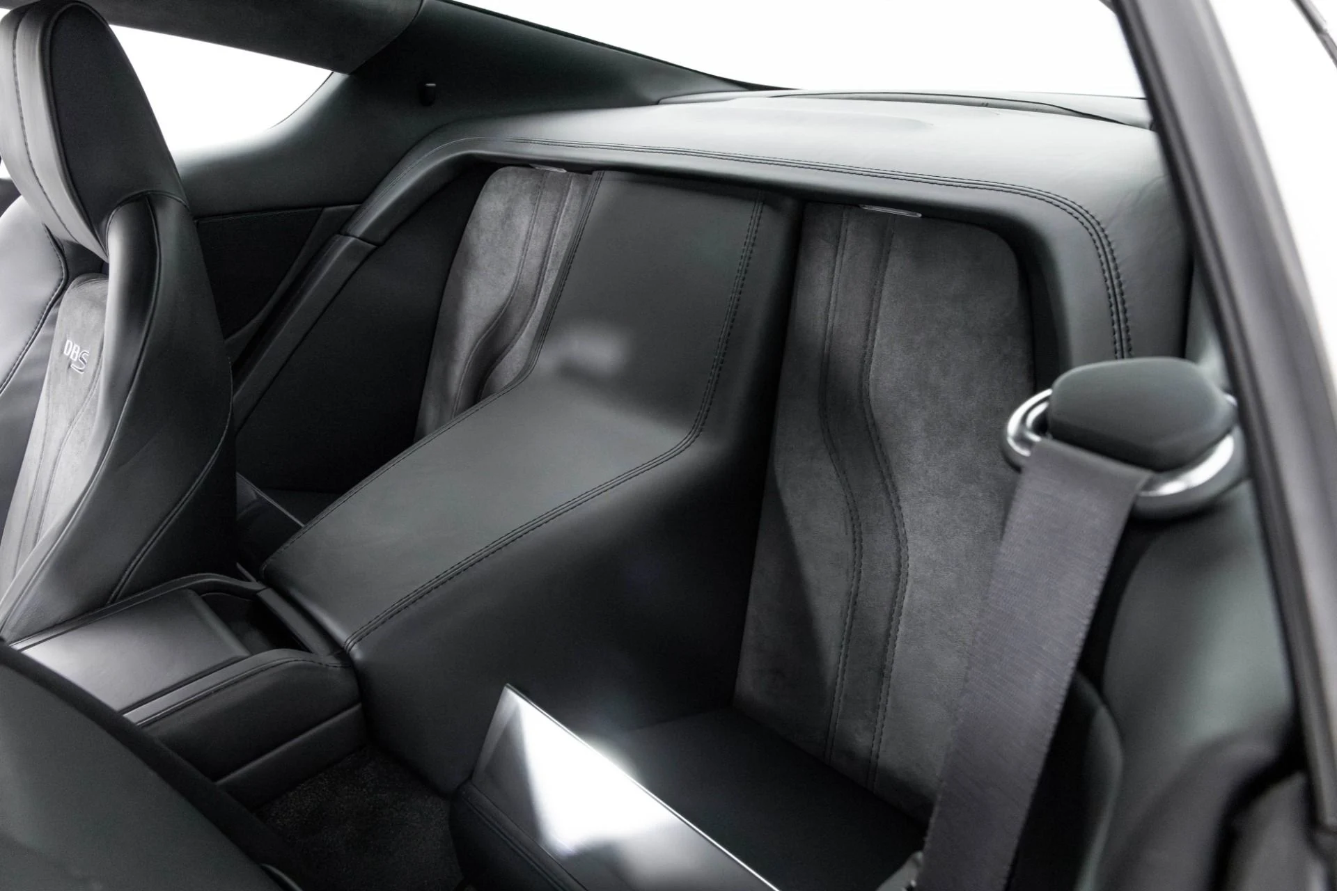 mph042_1233151099_Used_2009_Aston_Martin_DBS_1763602393_4a3b10077d