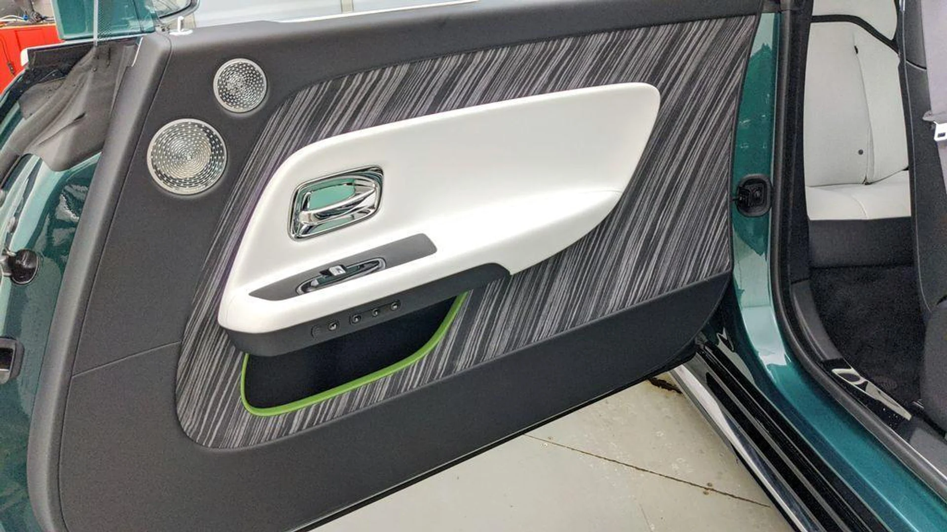 mph042_1234956353_c_Dmkq8c_Ewosa5qsj_Lof_SM_Zx4th8_fa6668a50f