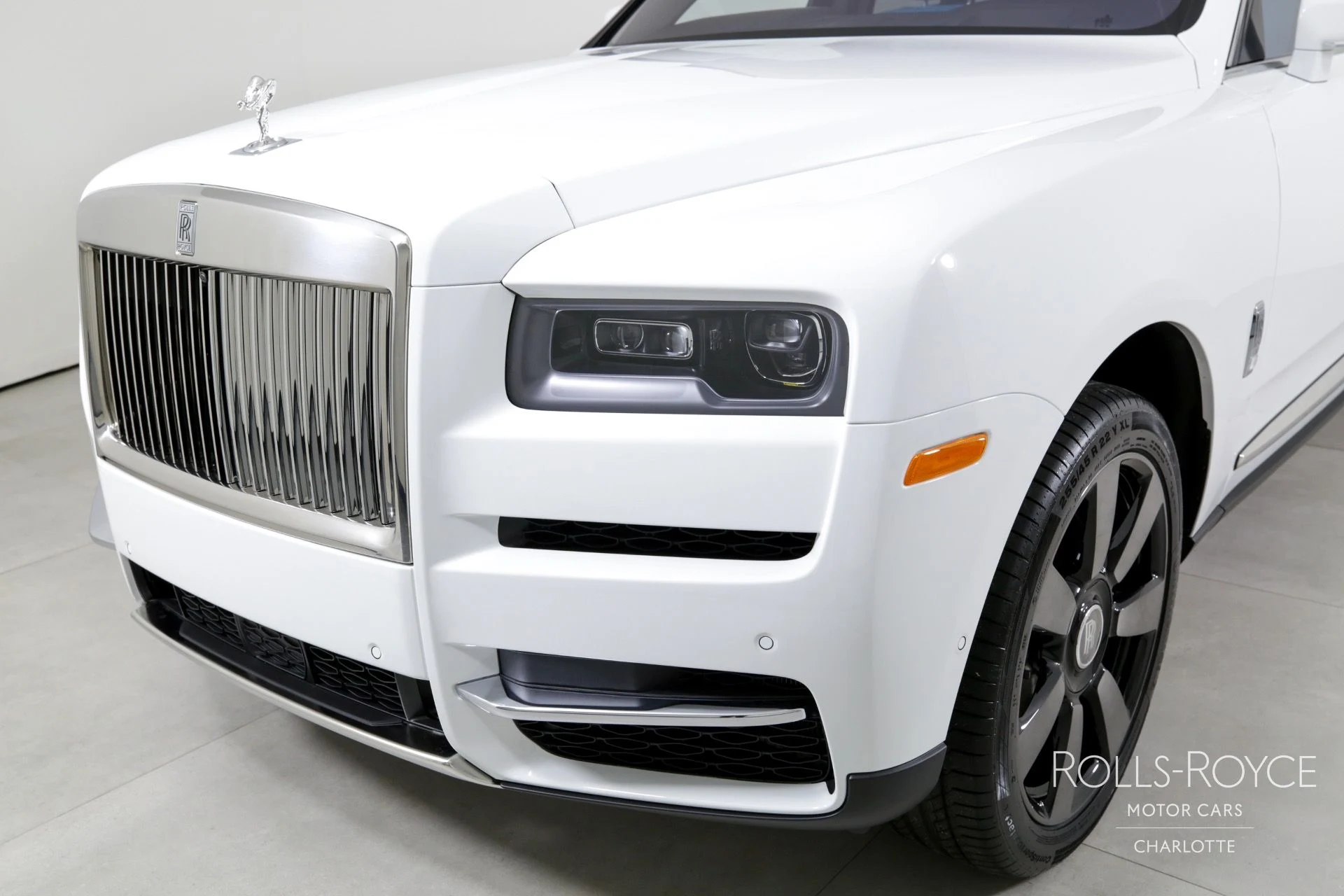 mph042_1237548510_Used_2024_Rolls_Royce_Cullinan_1715875988_07261bc624