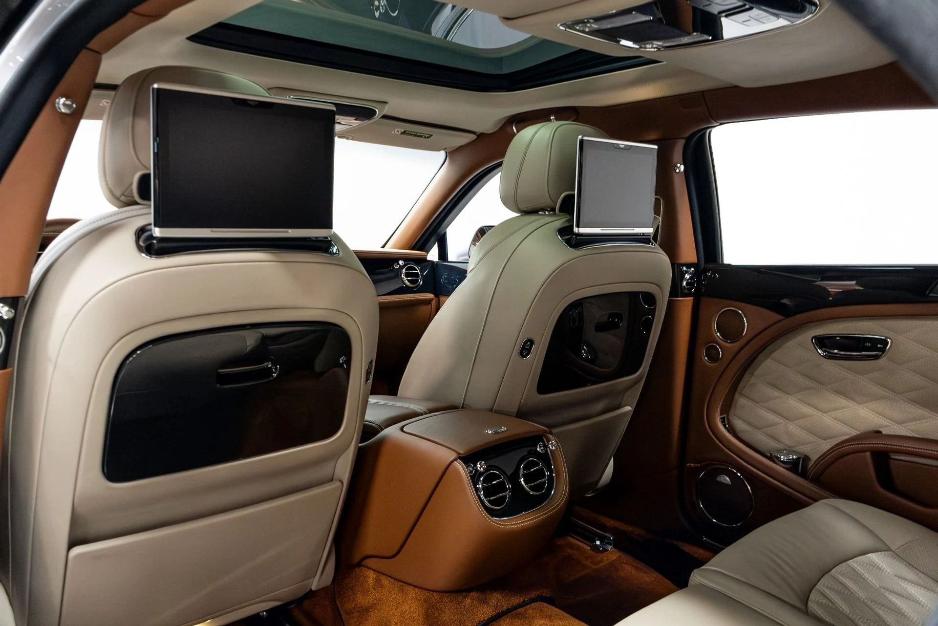 mph042_1245583189_Used_2017_Bentley_Mulsanne_Speed_1775685979_b03459d146