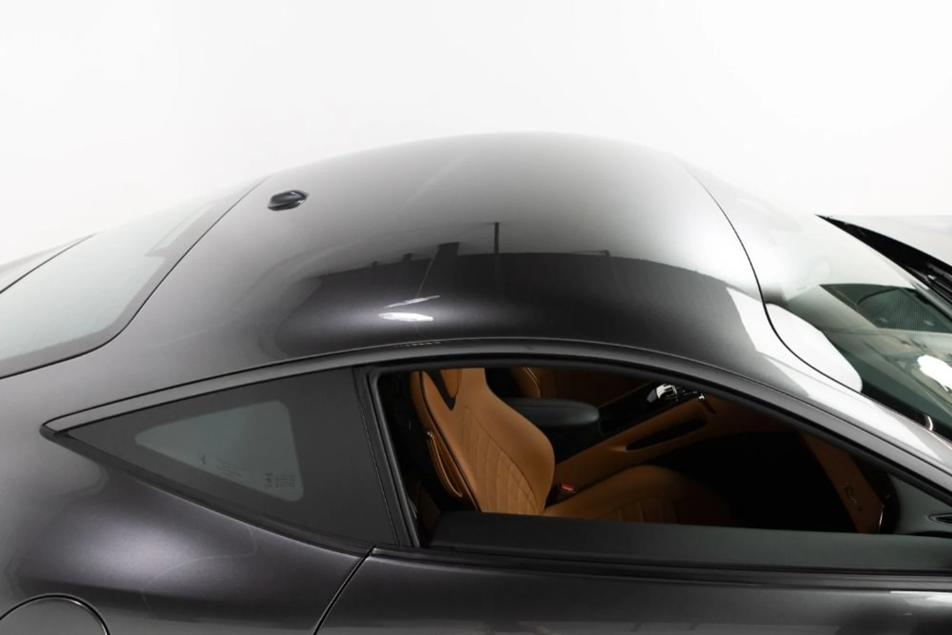 mph042_1246497824_Used_2023_Ferrari_Roma_353e661e55