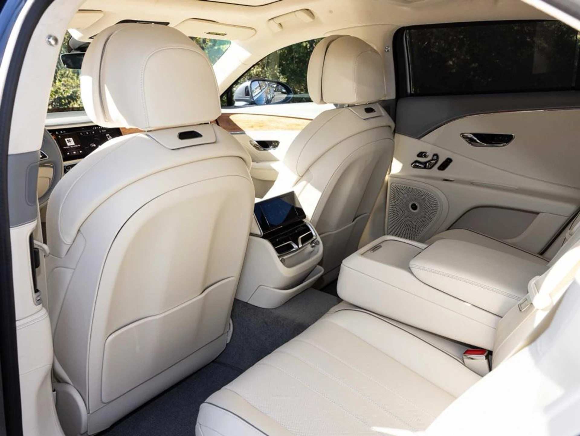 mph042_1271676585_471657911_690a42566f3f14244e02b1c8_5d4f797b68