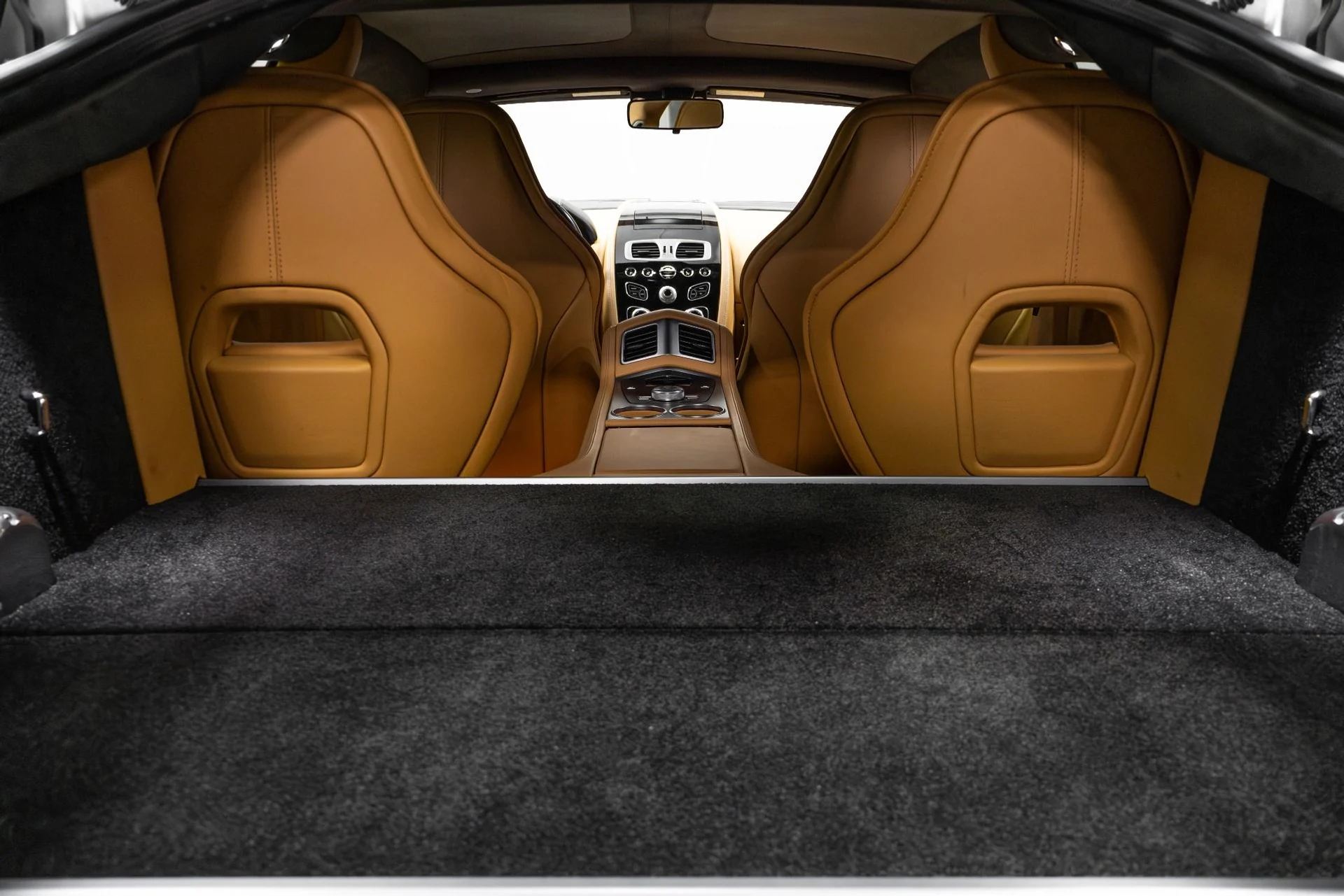 mph042_129273324_Used_2016_Aston_Martin_Rapide_S_1767648441_a75d4bb186