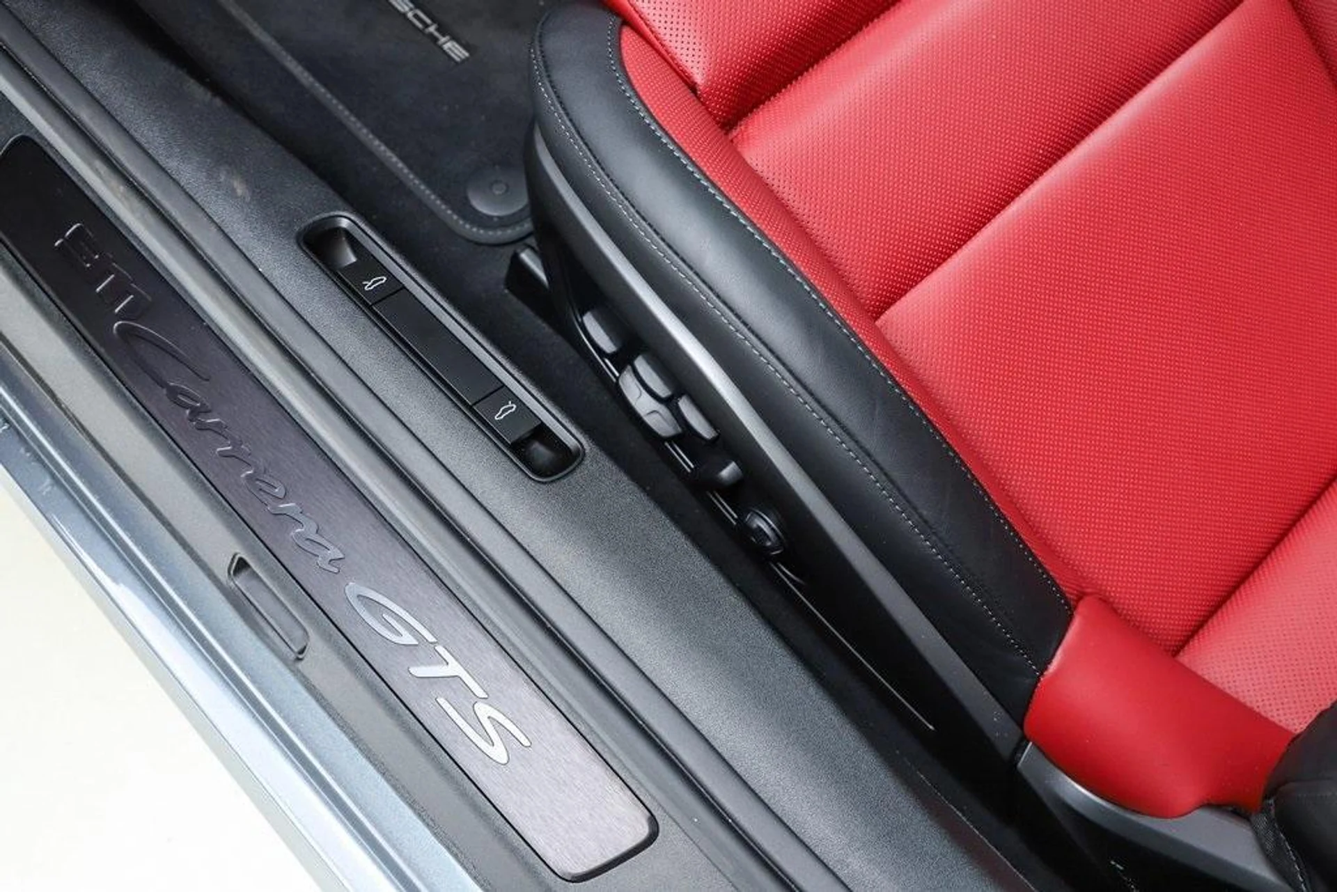 mph042_1298243573_Yg_Nsdfw9_Yz0sfvo_P7o0_Tx8_L_Exnc_d08faae8cb