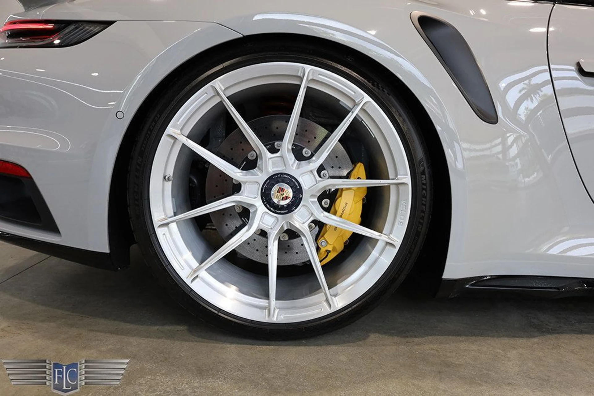 mph042_131841703_used_2022_porsche_911_turboscoupe_9689_22838871_43_1024_370f31c246