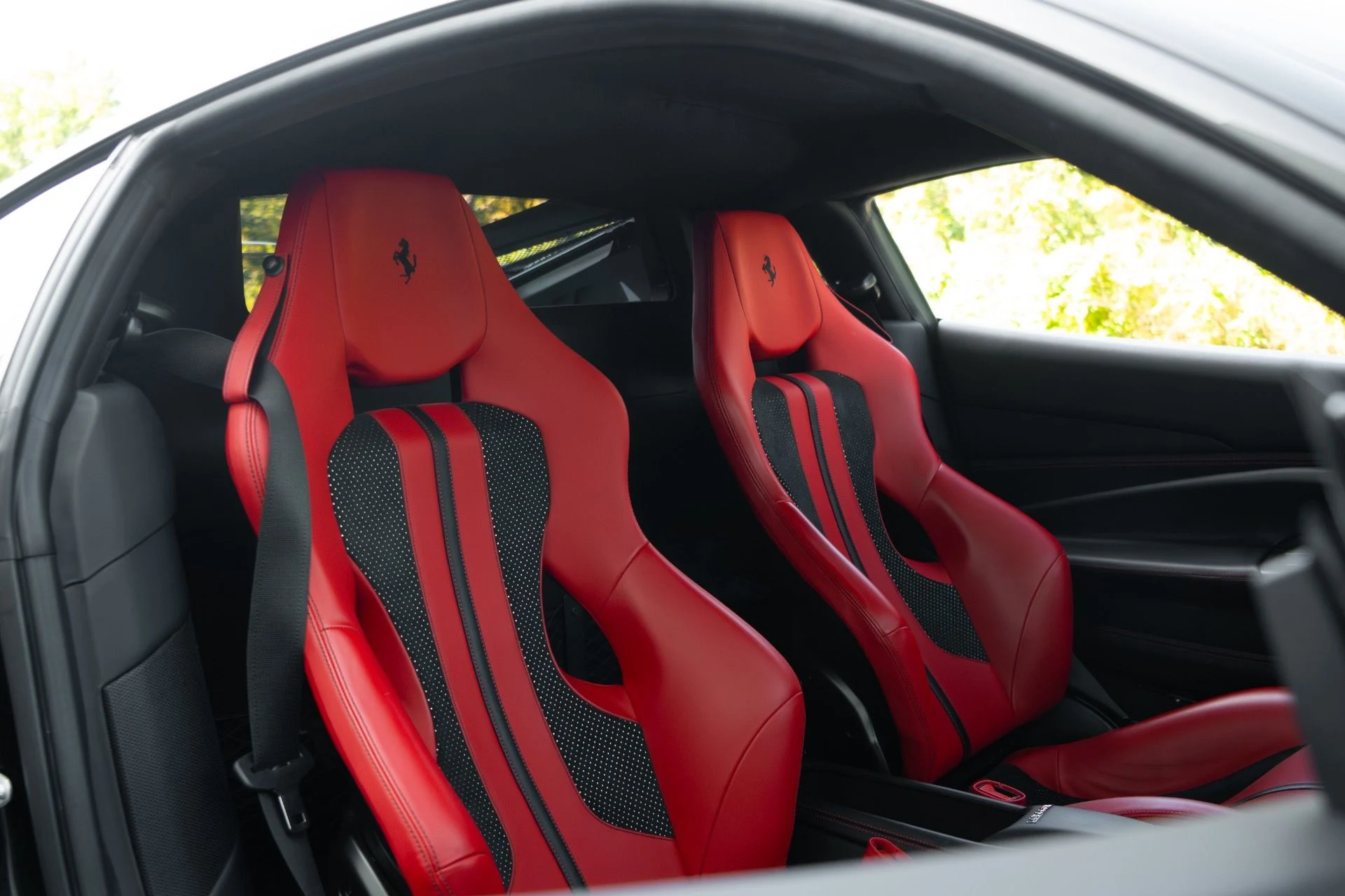 mph042_1358684386_Used_2020_Ferrari_F8_Tributo_1761689763_7821dd8b90