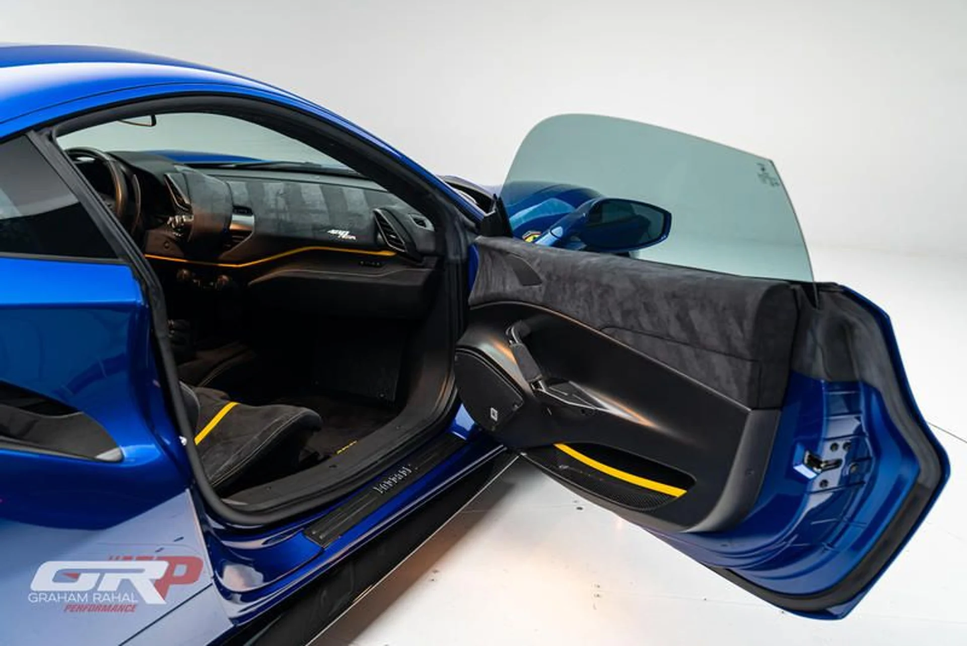 mph042_1360543701_FC_3_A006_B_932_A_4910_B360_AD_3292534_F52_f487f56956