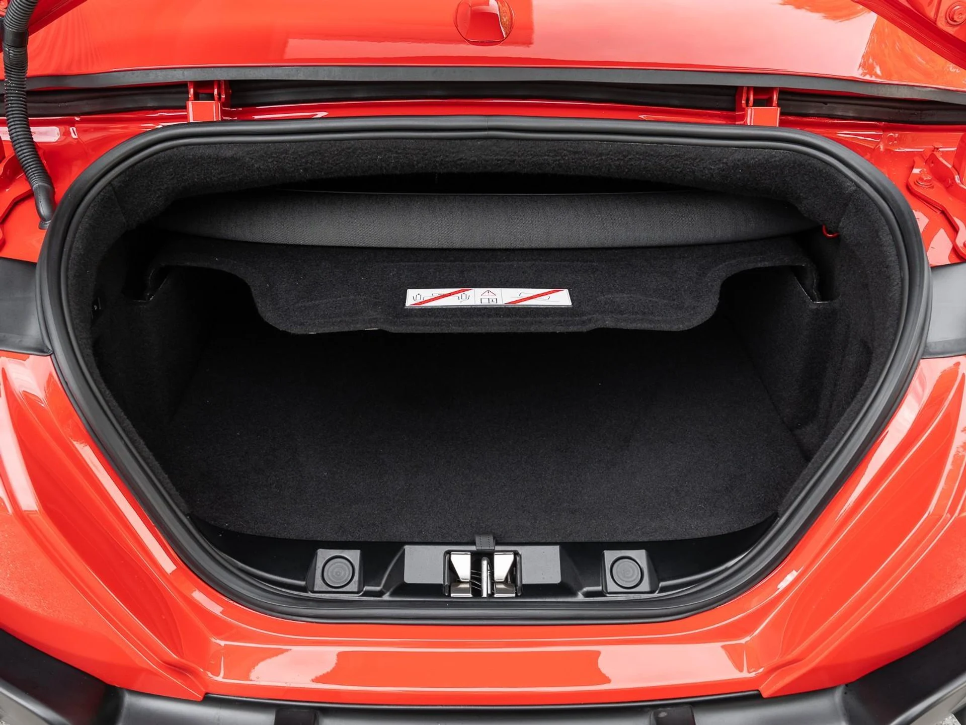 mph042_1373278918_Used_2024_Ferrari_Roma_Spider_1757614399_8267fa8dd7