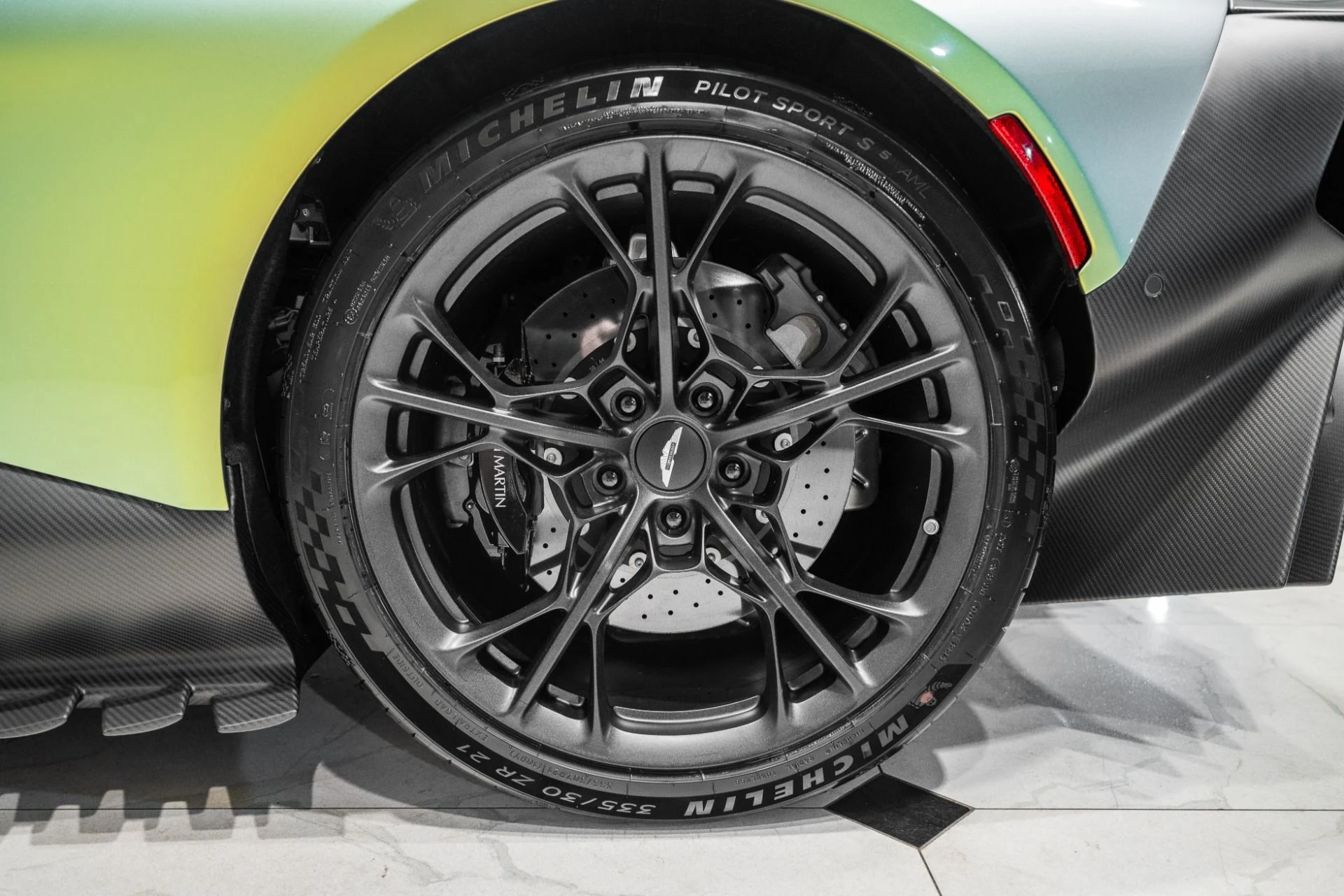 mph042_1382415935_New_2026_Aston_Martin_Valhalla_1790437423_86600dd7f5