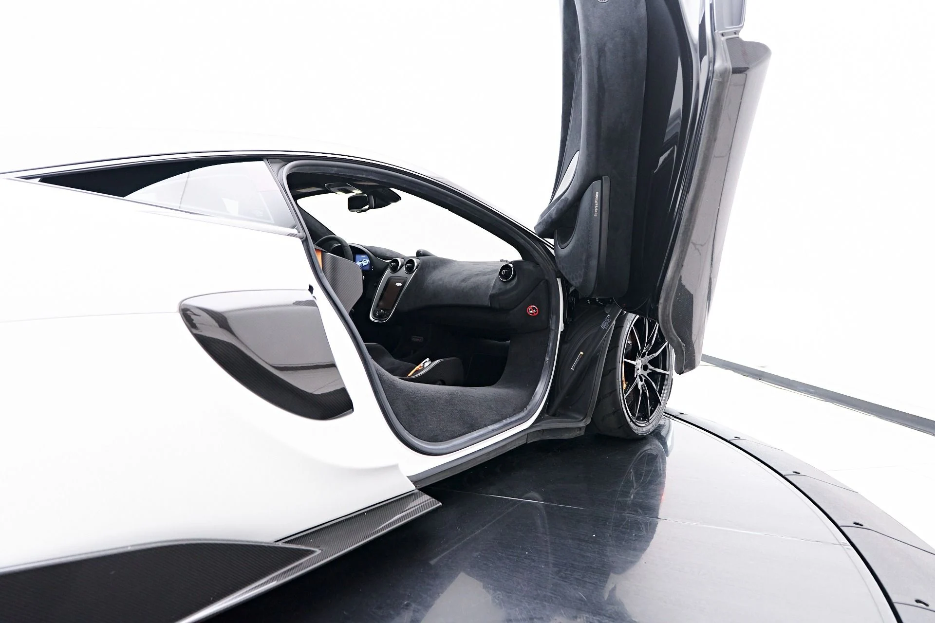 mph042_139581780_Used_2019_Mc_Laren_600_LT_Base_1755991667_c7f636ef2f