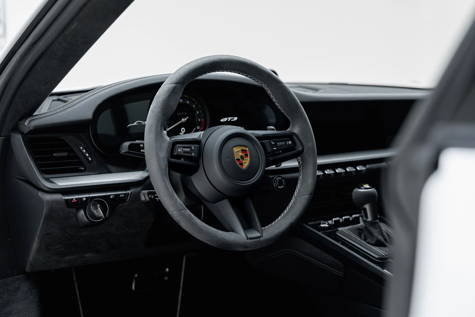 mph042_1396370482_Used_2022_Porsche_911_GT_3_1787159856_66416bcfcd