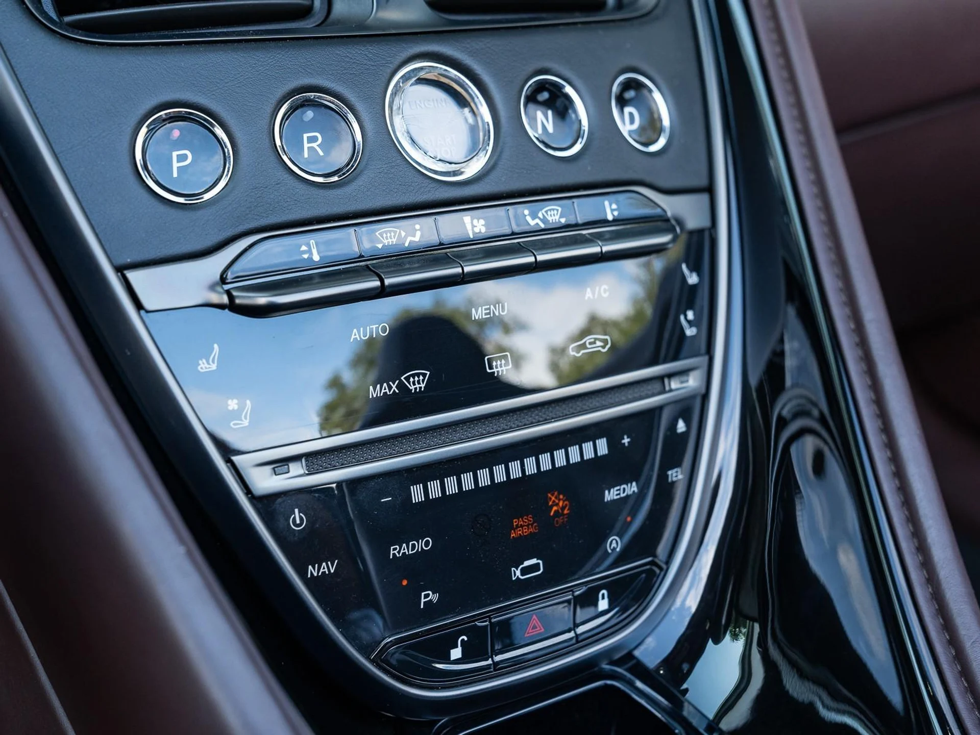 mph042_1407242655_Used_2020_Aston_Martin_DBS_Superleggera_1761685639_d65fcc6f4a