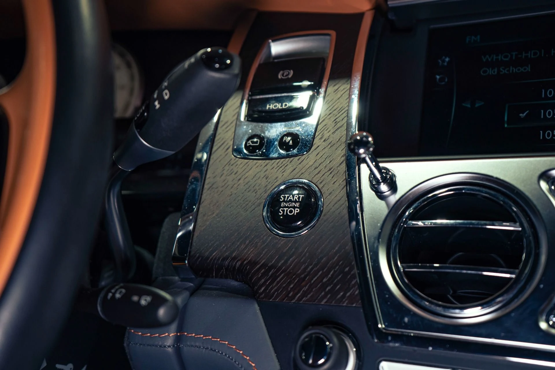 mph042_1415566410_Used_2018_Rolls_Royce_Wraith_RARE_1_of_55_Luminary_Edition_1789486734_8a6bdee4d0