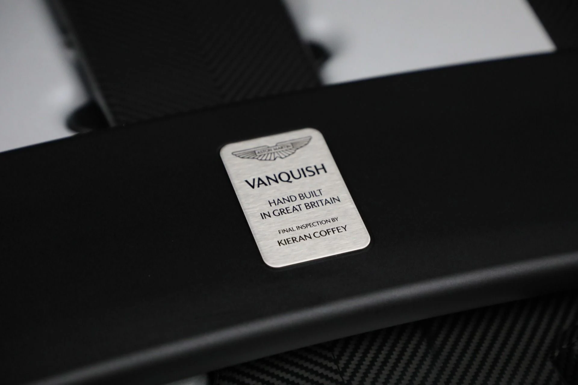 mph042_1440724584_New_2025_Aston_Martin_Vanquish_d26b88e285