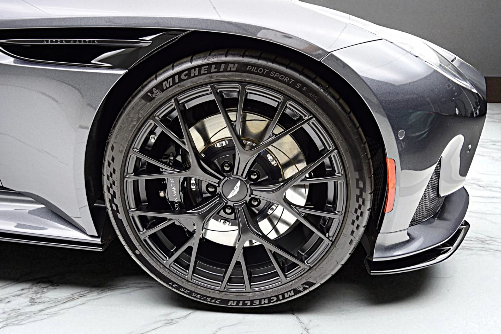 mph042_1443732129_Used_2024_Aston_Martin_DB_12_Coupe_6936295d05