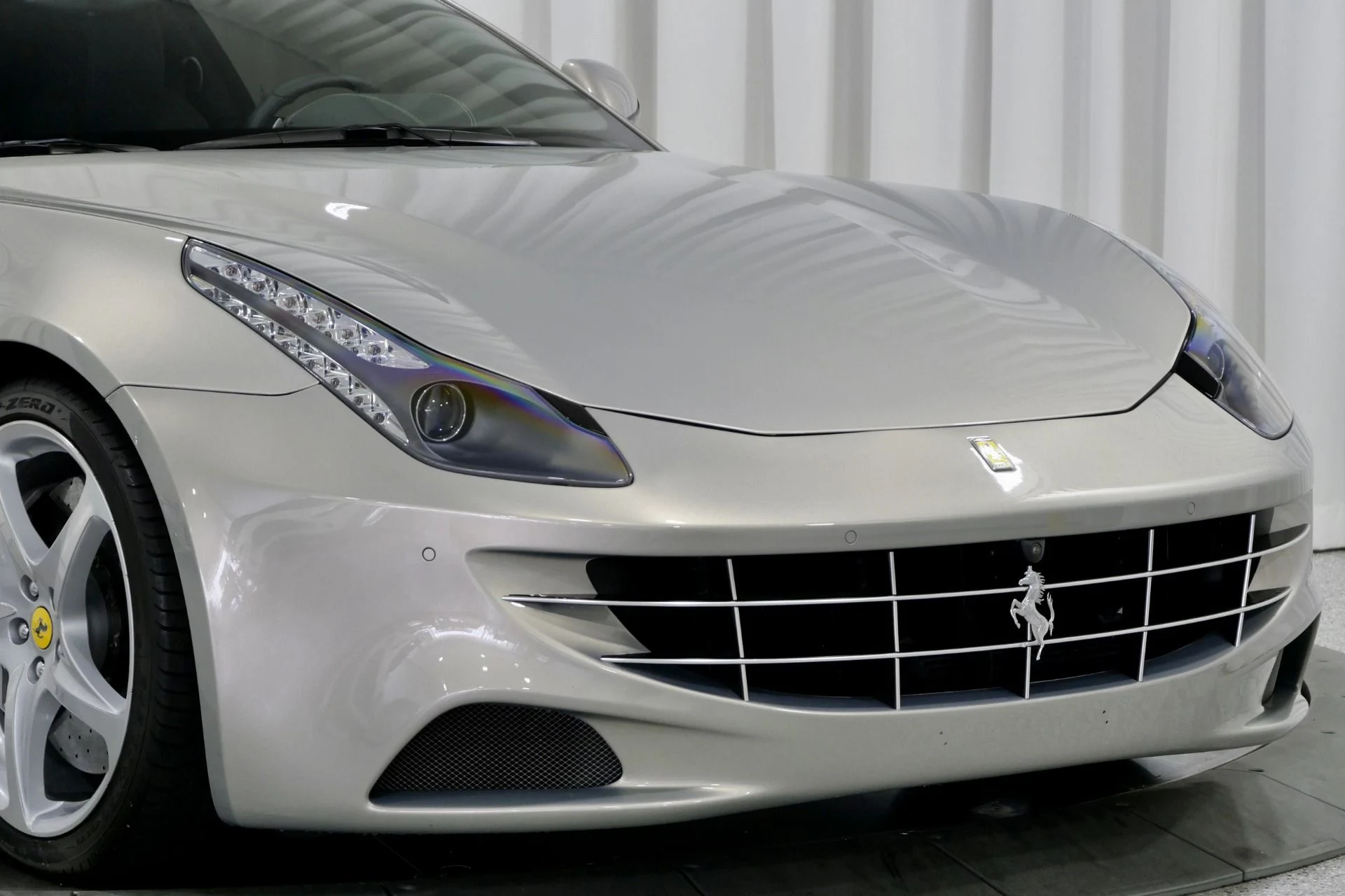 mph042_1447794616_Used_2012_Ferrari_FF_UAE_Edition_1762196572_818903d678
