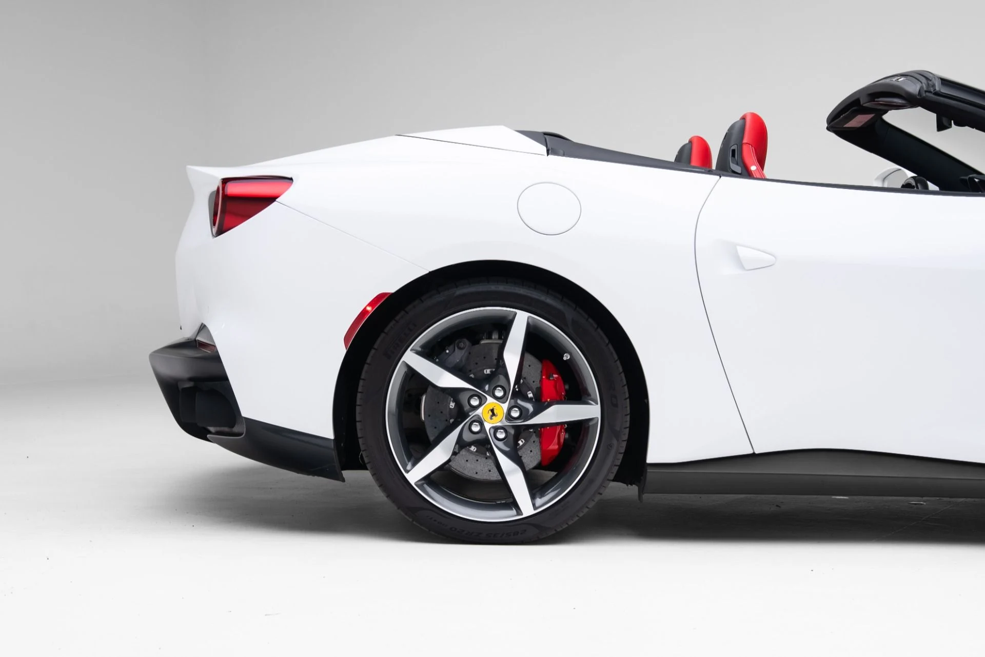 mph042_1459232983_Used_2022_Ferrari_Portofino_M_1771016640_027e269a63