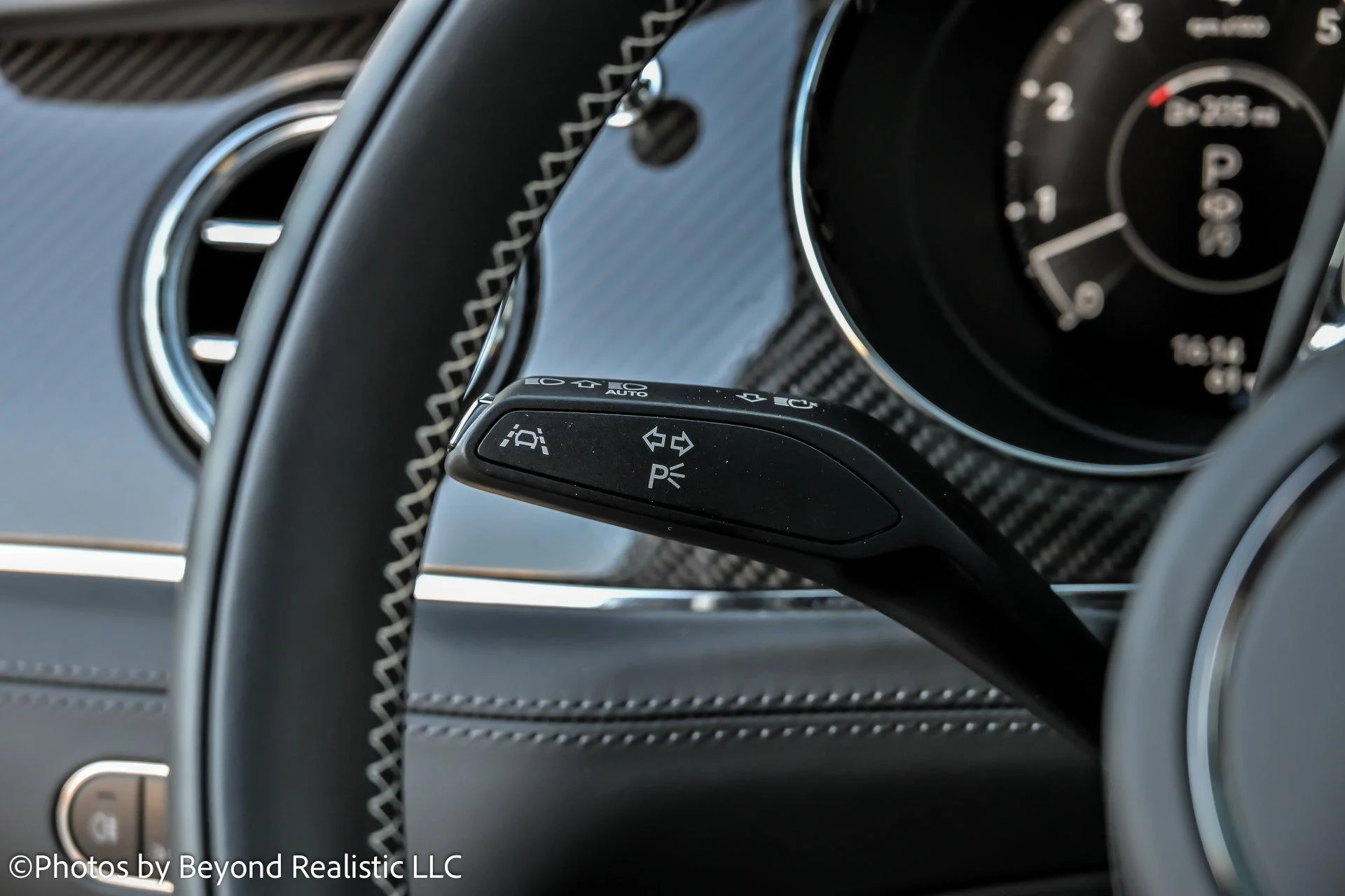 mph042_1469229803_Used_2024_Bentley_Bentayga_V8_1764105198_d024846a12