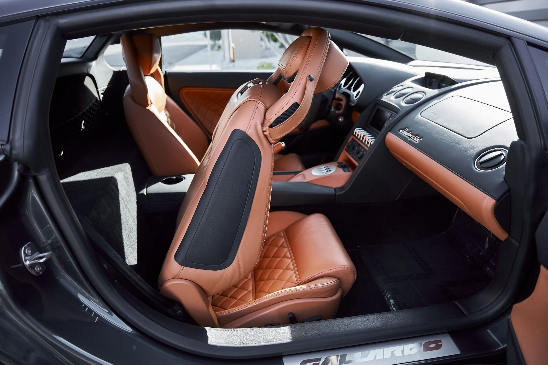 mph042_1475918850_Used_2013_Lamborghini_Gallardo_LP_550_2_1769827031_5bb74b1193