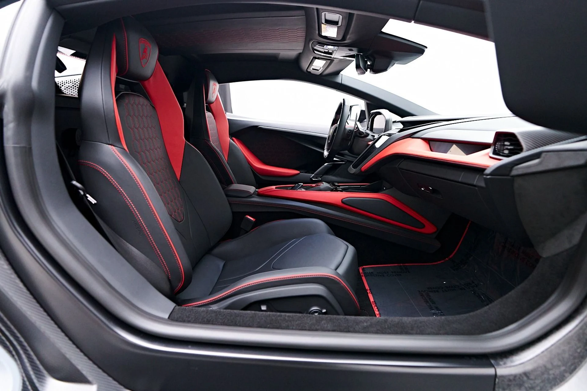 mph042_1482292779_Used_2024_Lamborghini_Revuelto_Base_1732929046_8734b2913b