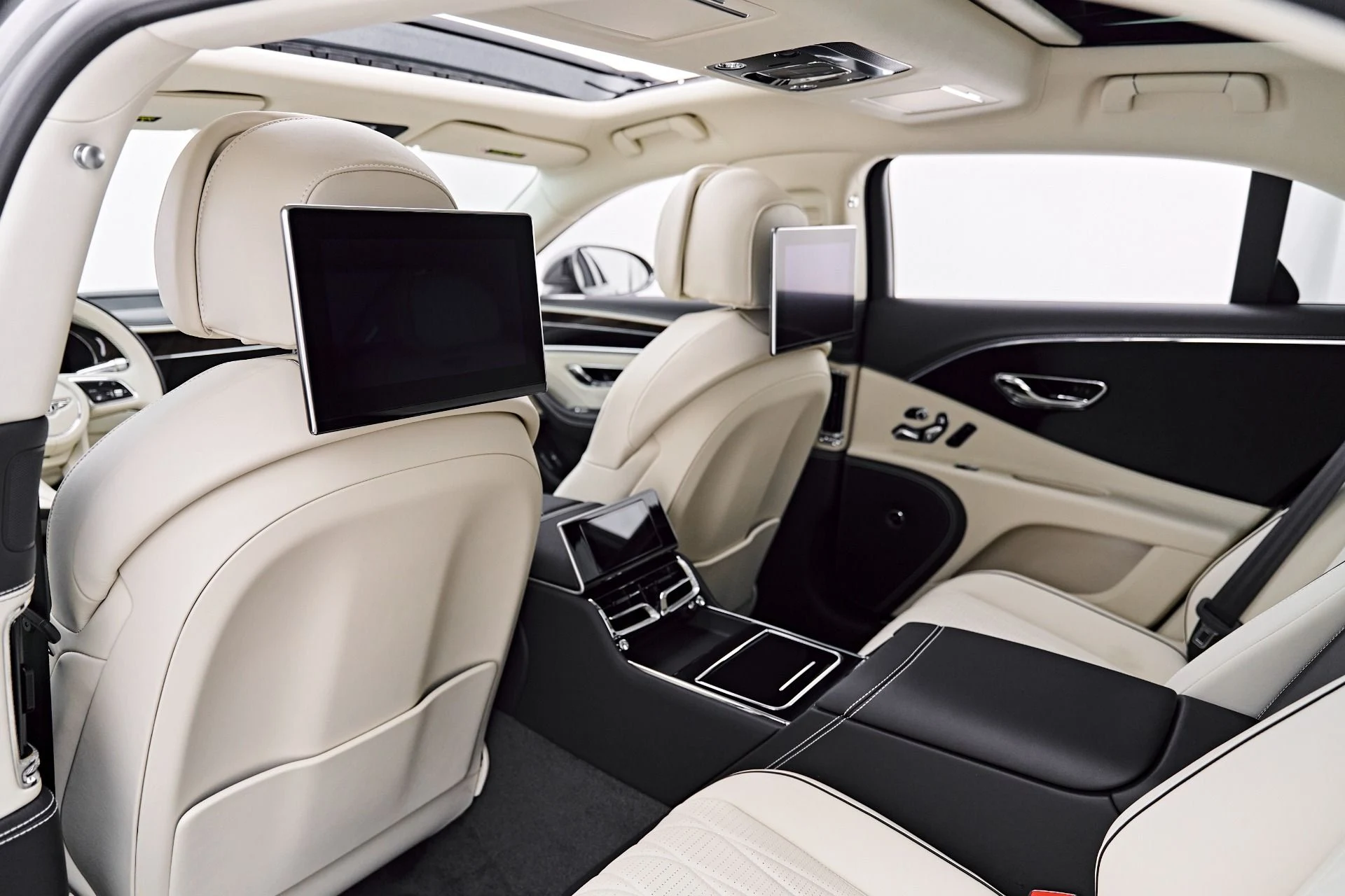 mph042_1494674536_Used_2022_Bentley_Flying_Spur_W12_1786226213_6e86733110