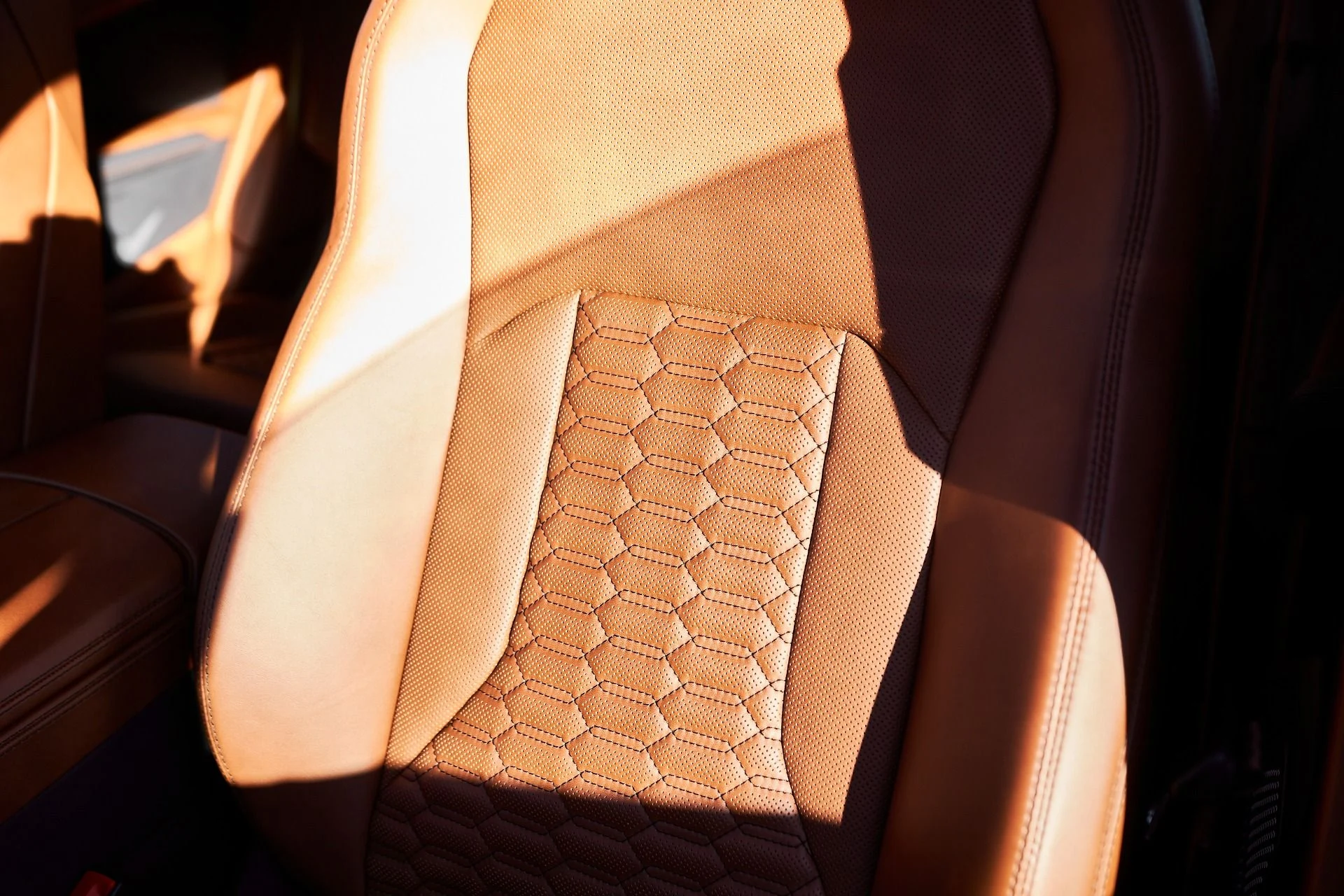 mph042_1501571242_Used_2022_Lamborghini_Urus_1764710484_536c3f3a27