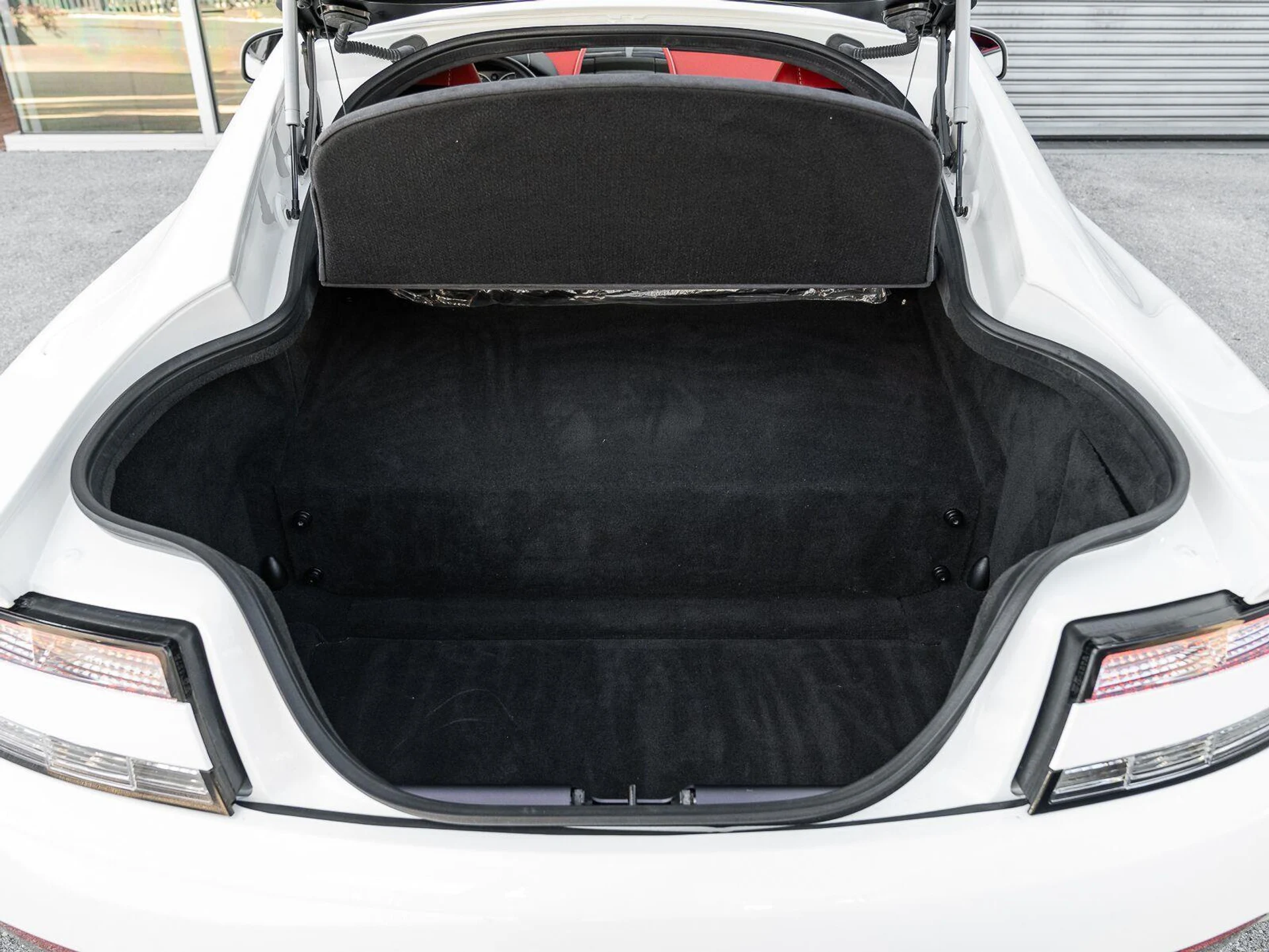 mph042_1534347114_Used_2017_Aston_Martin_Vantage_S_1792786096_e6c624f276