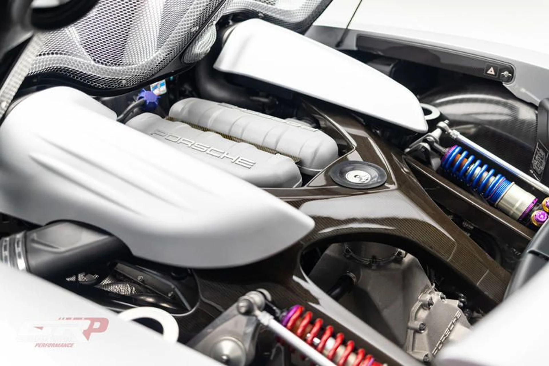 mph042_1543521277_E95181_FC_EC_9_B_4_E5_A_87_DD_3_DE_4_E513_D5_EE_5b1f630e74