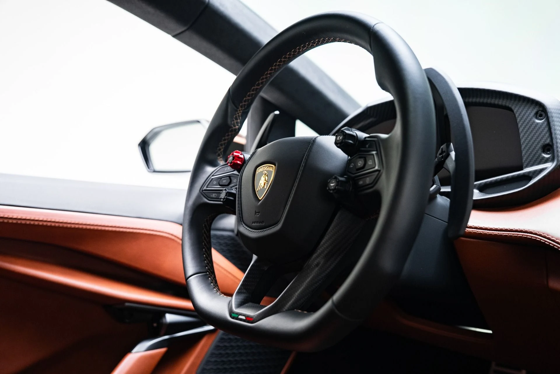 mph042_1561309063_Used_2025_Lamborghini_Revuelto_1764978543_e66840b10f