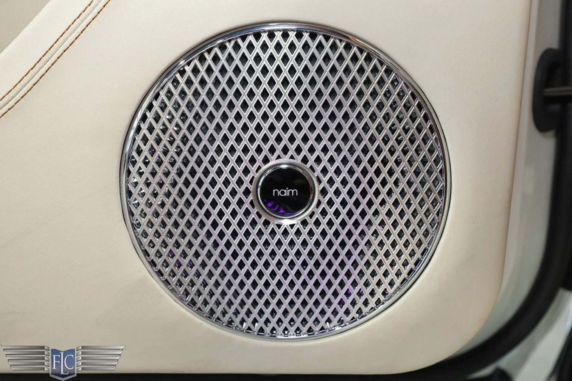 mph042_1593137263_used_2023_bentley_continental_gtazureconvertible_9689_22727335_43_1024_f370a7955a