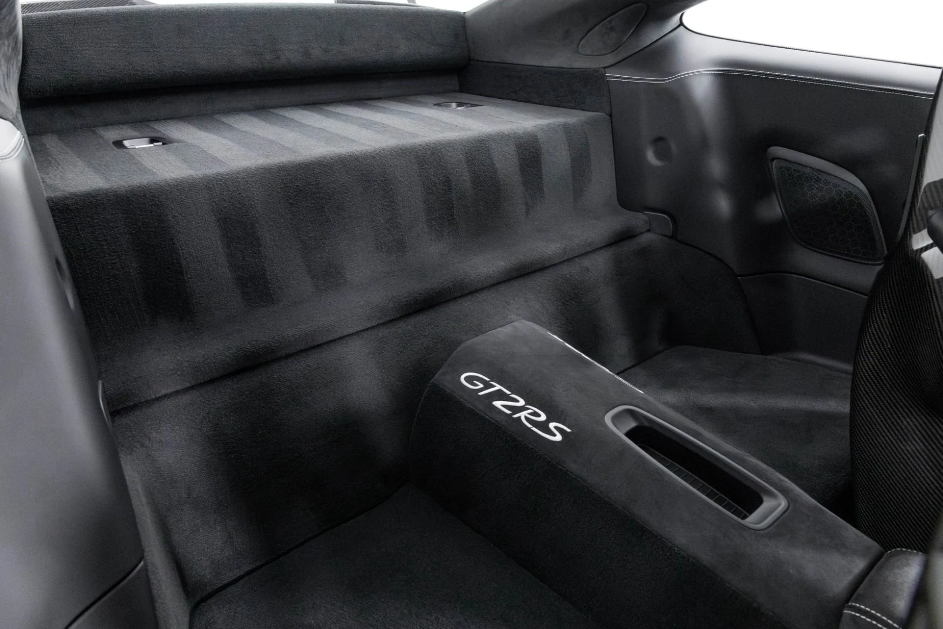 mph042_1596305285_Used_2018_Porsche_911_GT_2_RS_1762386683_0e5d013c03