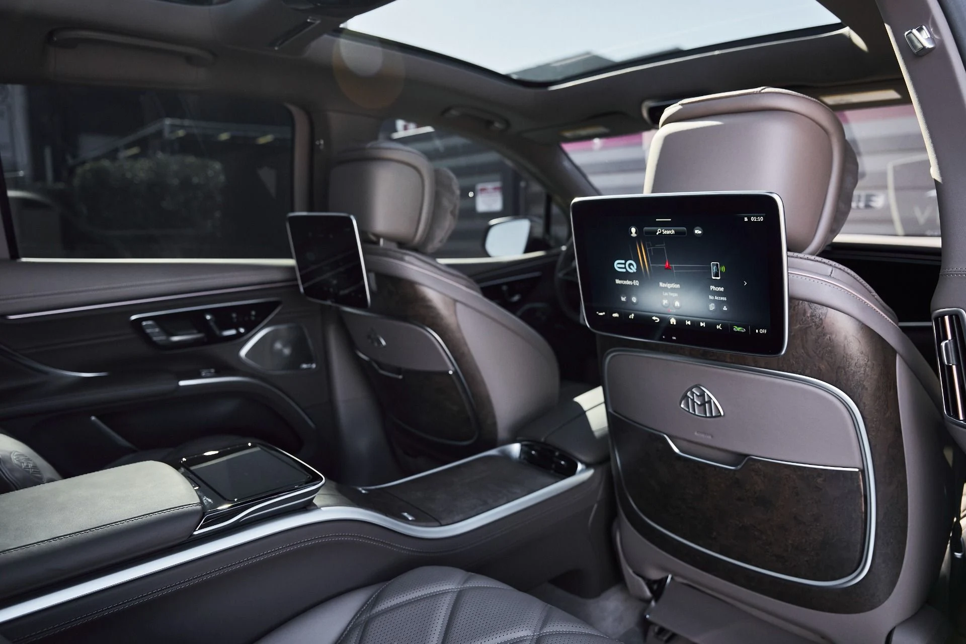 mph042_1602381382_Used_2025_Mercedes_Benz_EQS_Maybach_EQS_680_1770508815_31410ce614