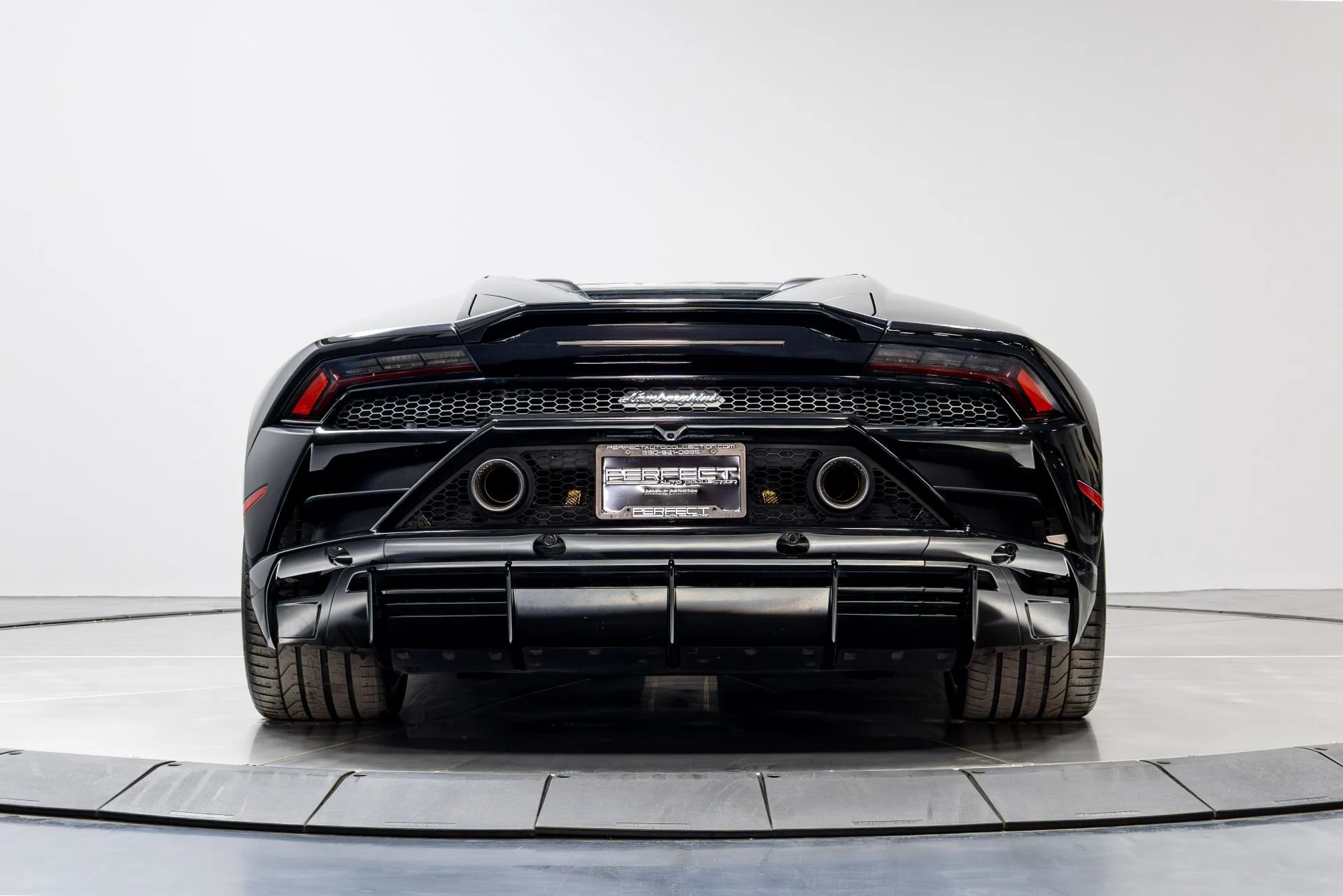 mph042_1604357290_Used_2020_Lamborghini_Huracan_EVO_1774302788_25dab43faf
