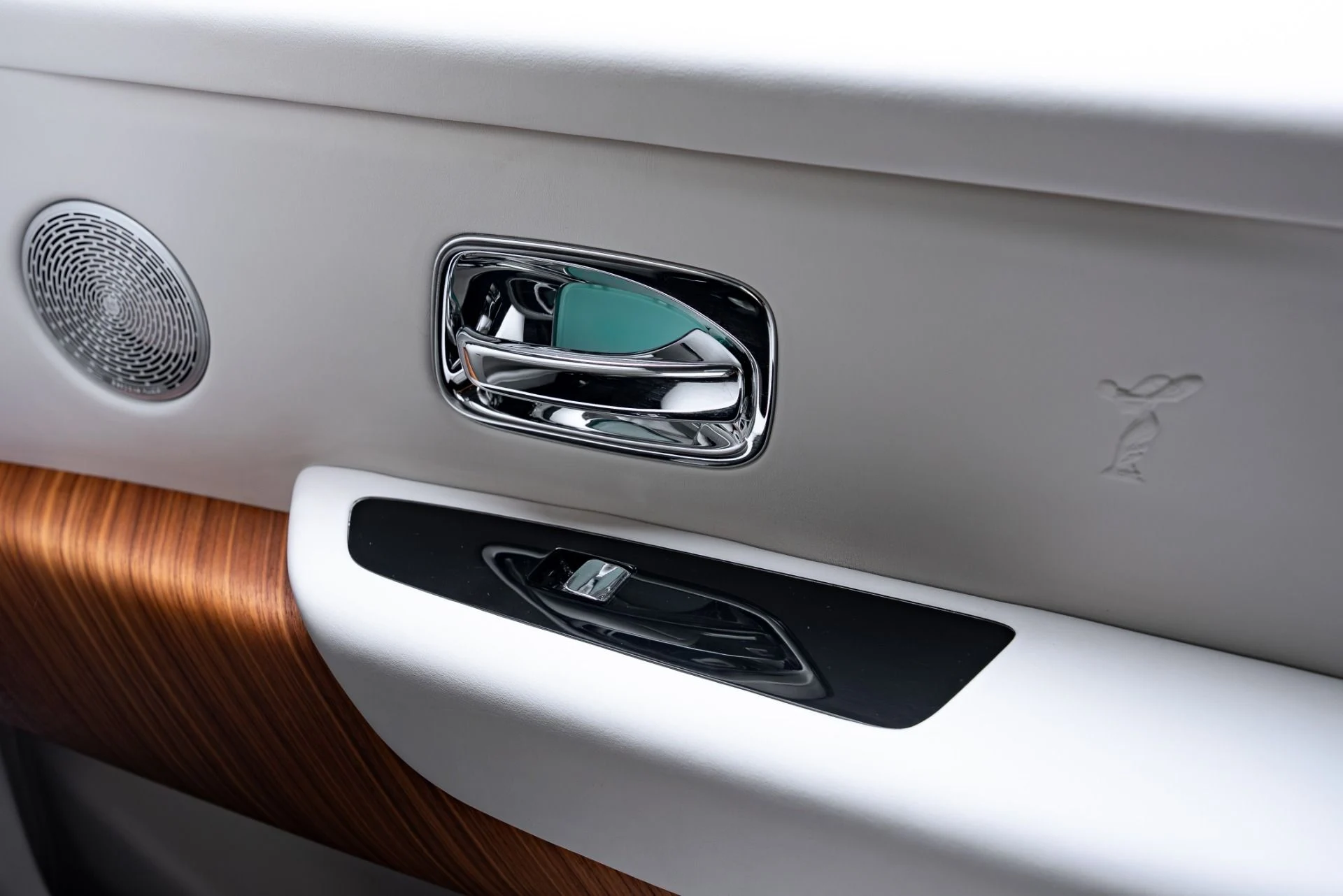 mph042_1606905282_Used_2023_Rolls_Royce_Cullinan_1777310585_9ae37cb7b0