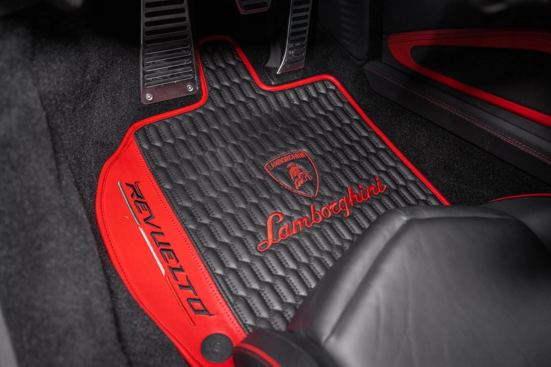 mph042_1627528506_Used_2024_Lamborghini_Revuelto_1754711013_04799bf858