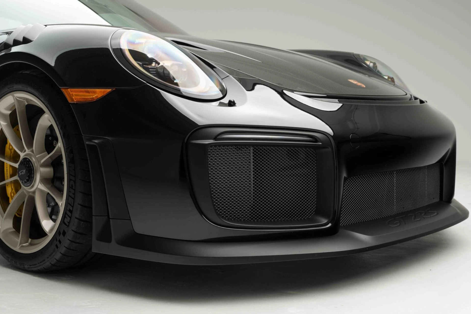 mph042_1652948228_Used_2018_Porsche_911_GT_2_RS_1774025665_aa5d62a579