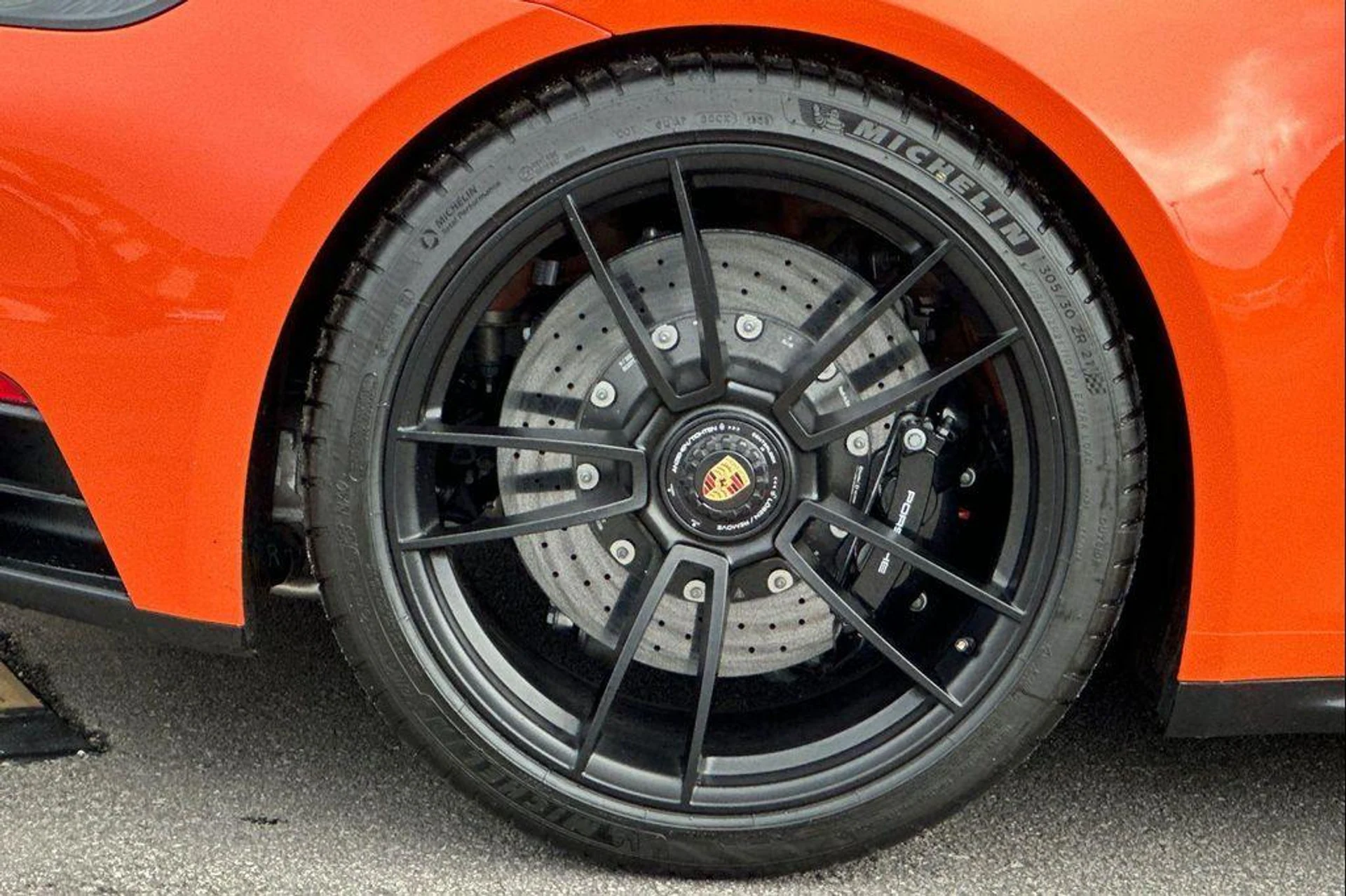 mph042_1680040173_j2me_Mbzmho8_FN_6xhq_Br_O_Pg_Al_Ky_M_b239797071