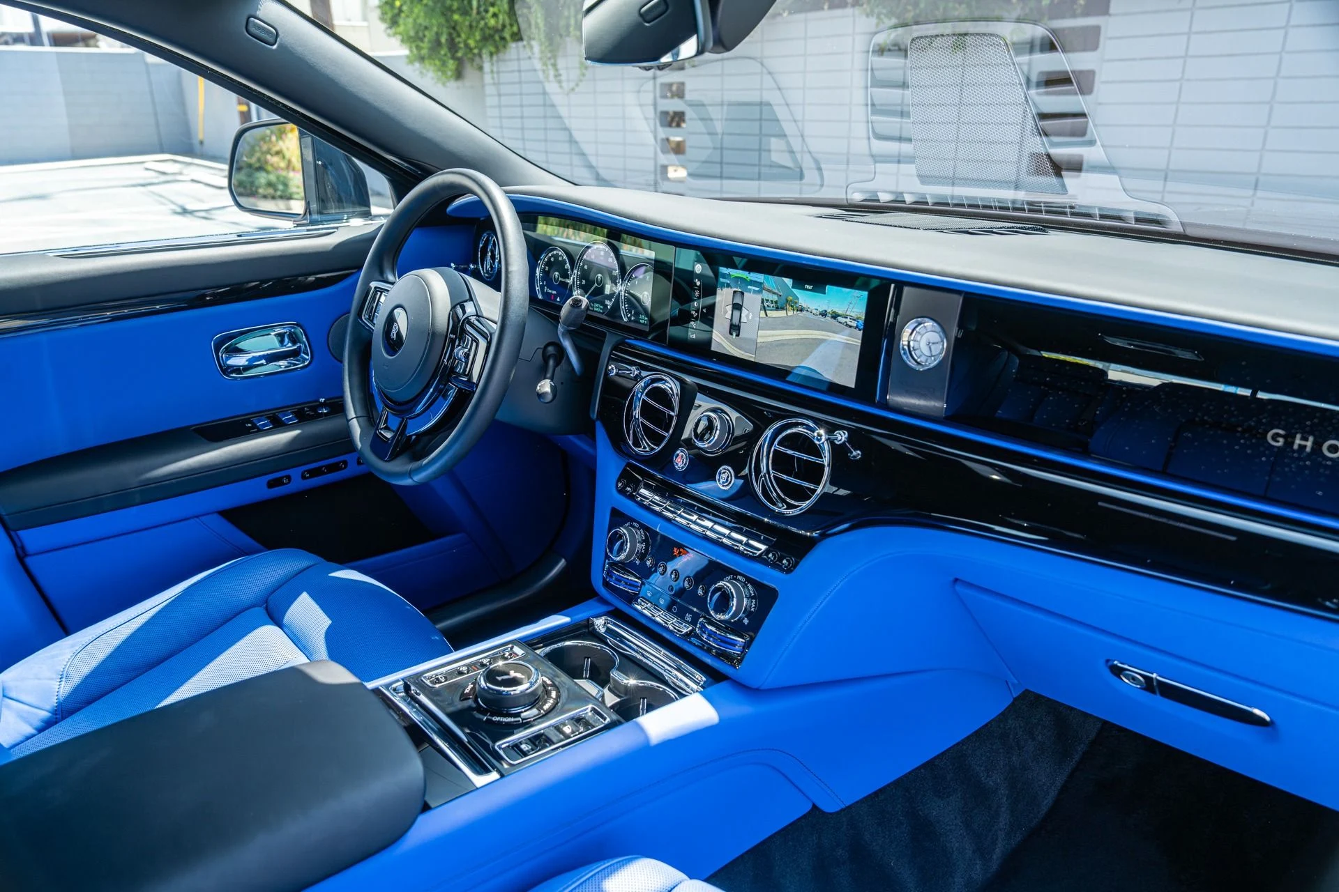 mph042_1683226995_Used_2022_Rolls_Royce_Ghost_1753158299_eacee601c6