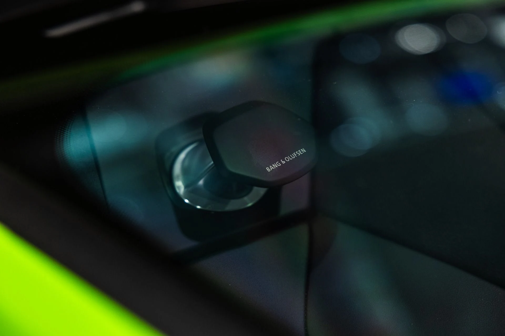 mph042_1687231923_Used_2021_Lamborghini_Urus_Verde_Mantis_Pearl_Full_Stealth_PPF_1764949074_4ccdf97796