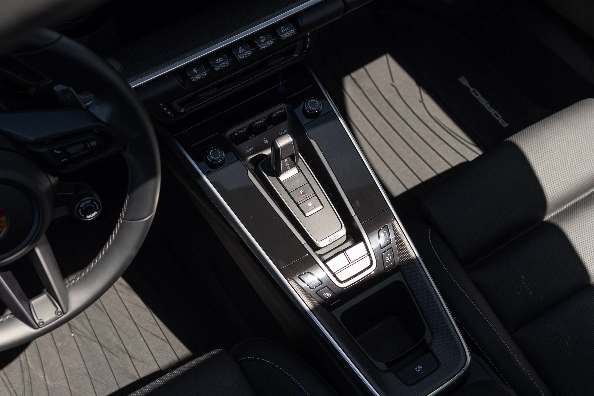 mph042_1693587330_Used_2023_Porsche_911_Turbo_1773082013_da2f1e27b3