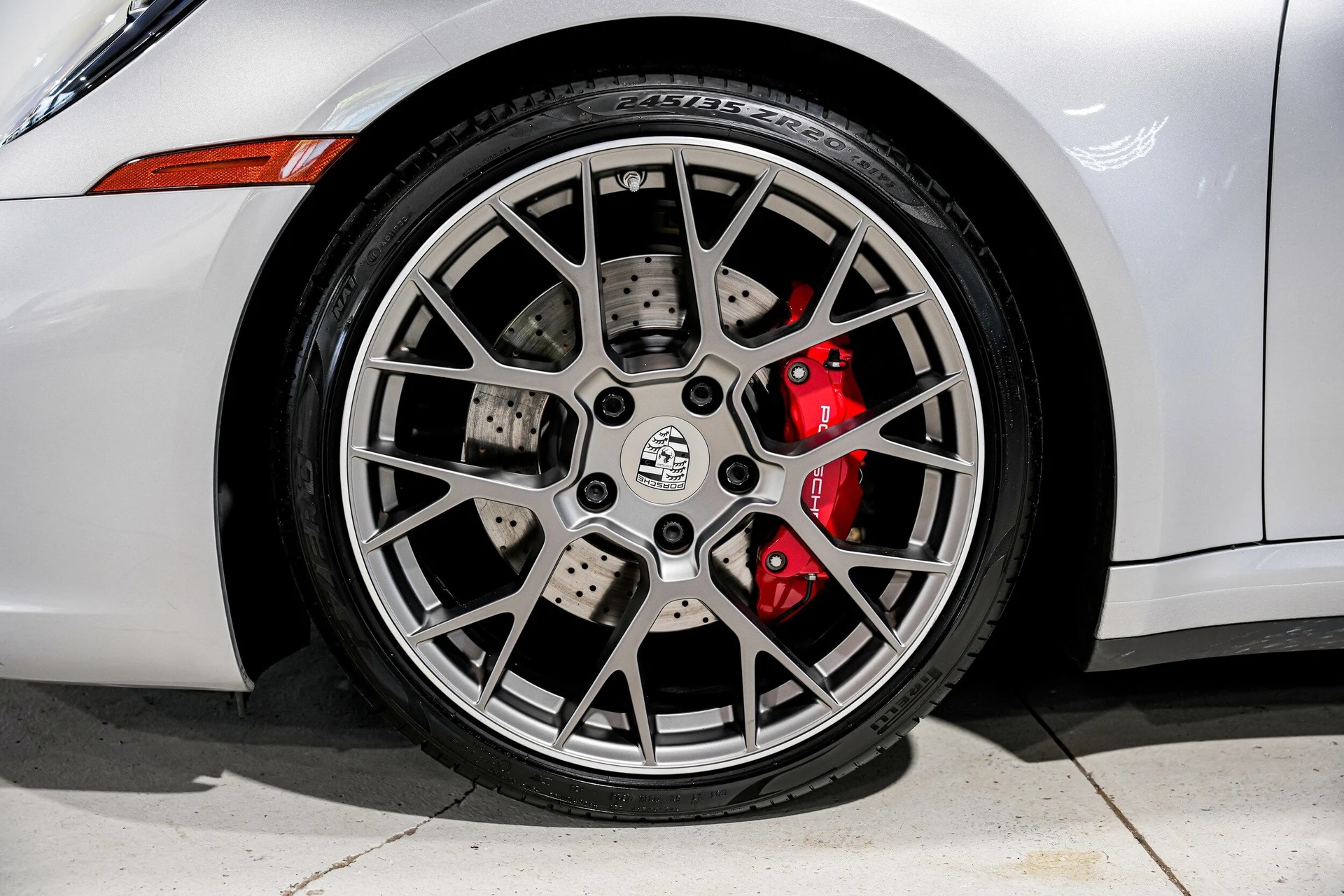 mph042_170054515_ba09c9ba52cac600b104f34b24074384x_f6dc2876bd