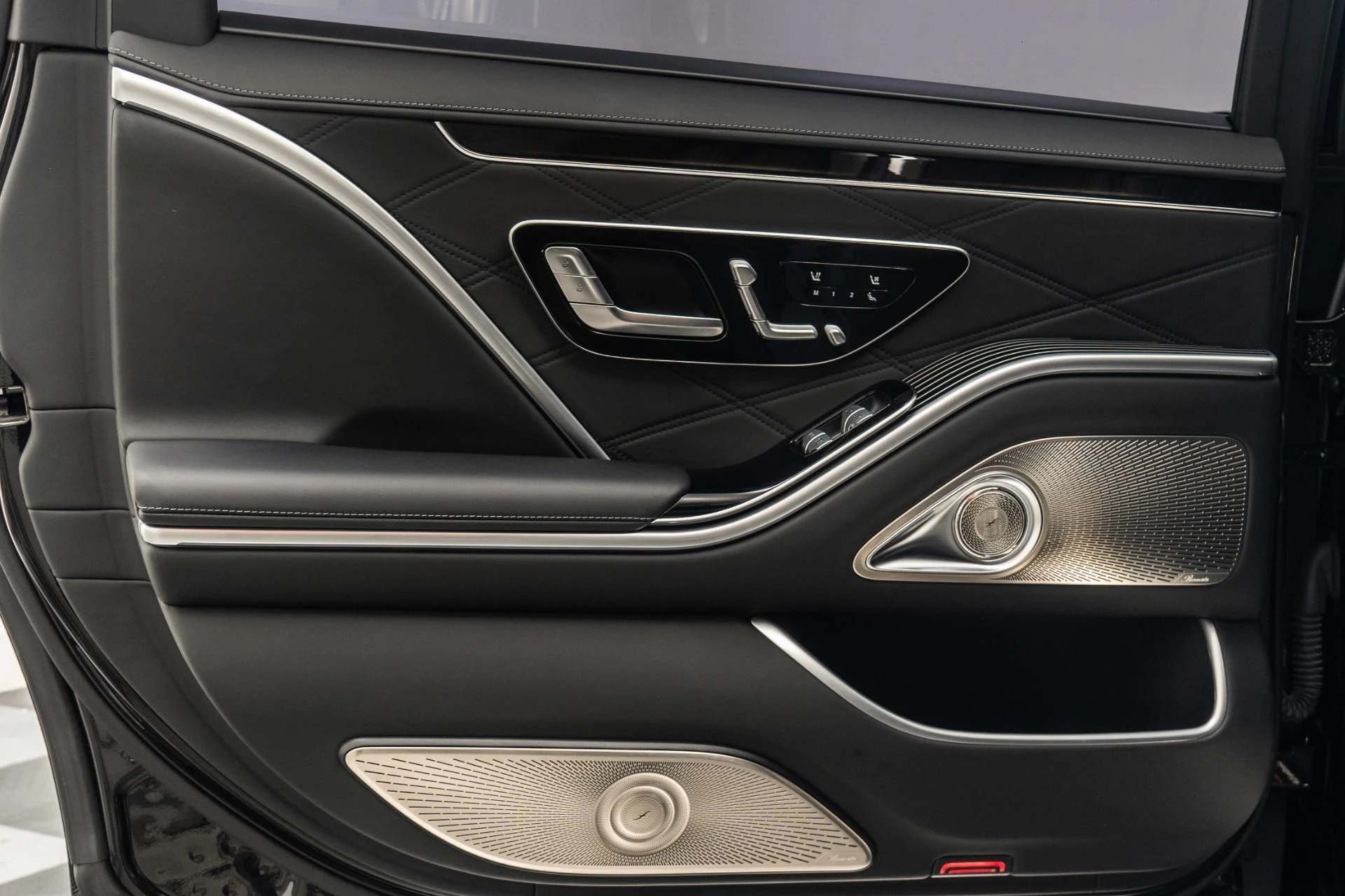 mph042_1728332033_Used_2023_Mercedes_Benz_Mercedes_Maybach_S_680_Executive_Rear_Seat_Package_V12_Power_Immense_Room_1759929527_5fa18e4185