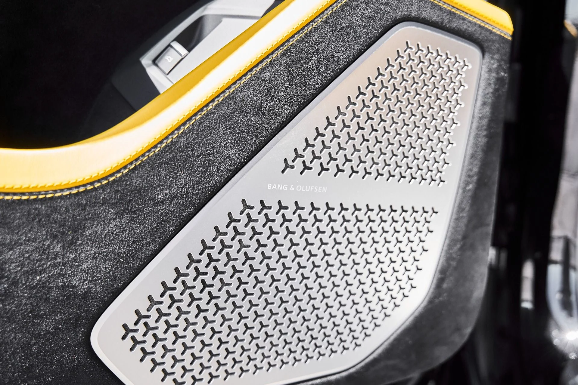 mph042_1728395788_Used_2024_Lamborghini_Urus_Performante_1778117021_f3514d4ce4