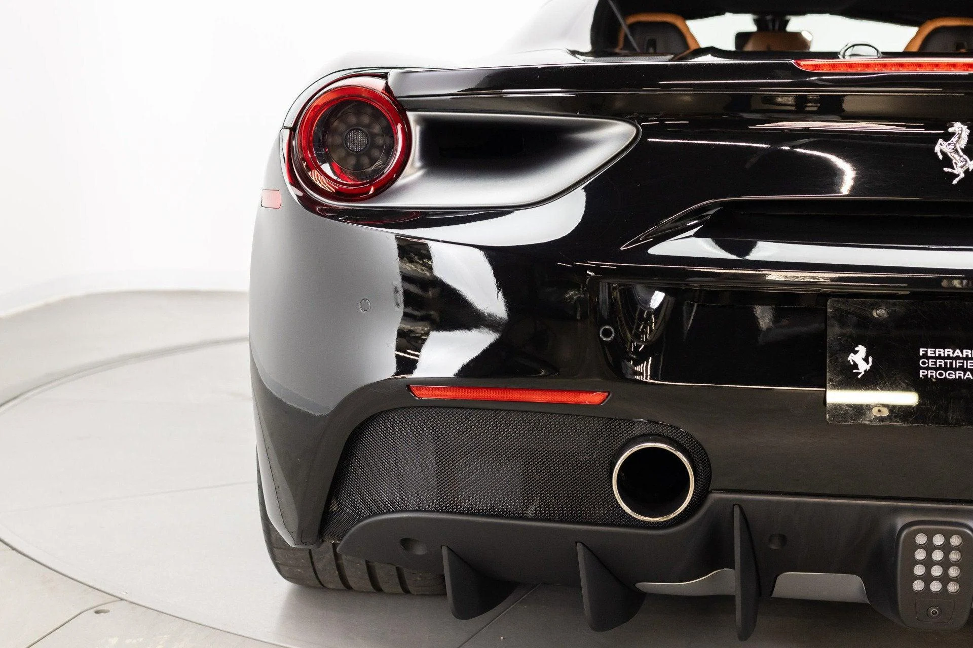 mph042_1738206995_Used_2017_Ferrari_488_Spider_1777367844_86d093834e