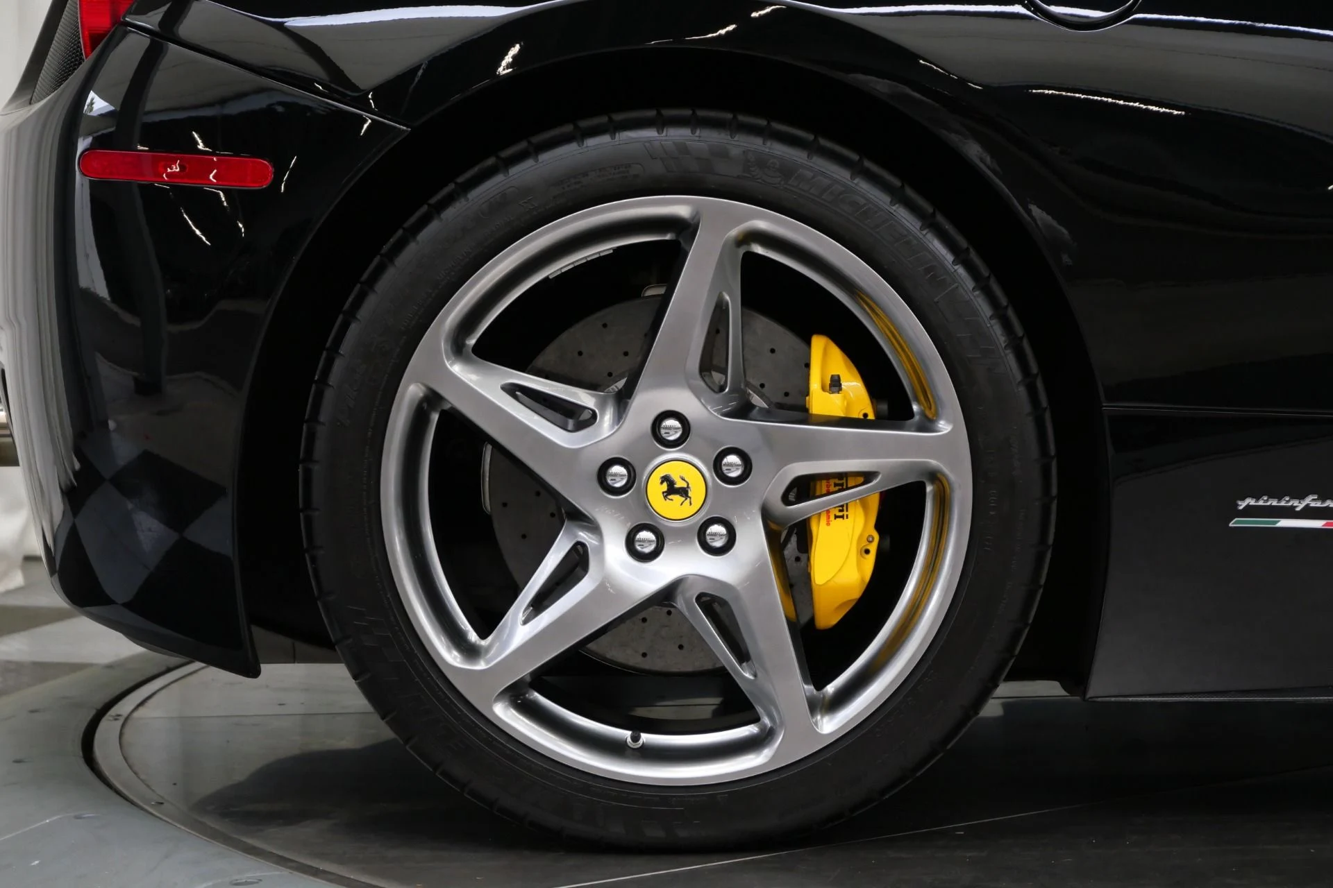 mph042_1744058070_Used_2013_Ferrari_458_Spider_1758308193_5a1a1e220b