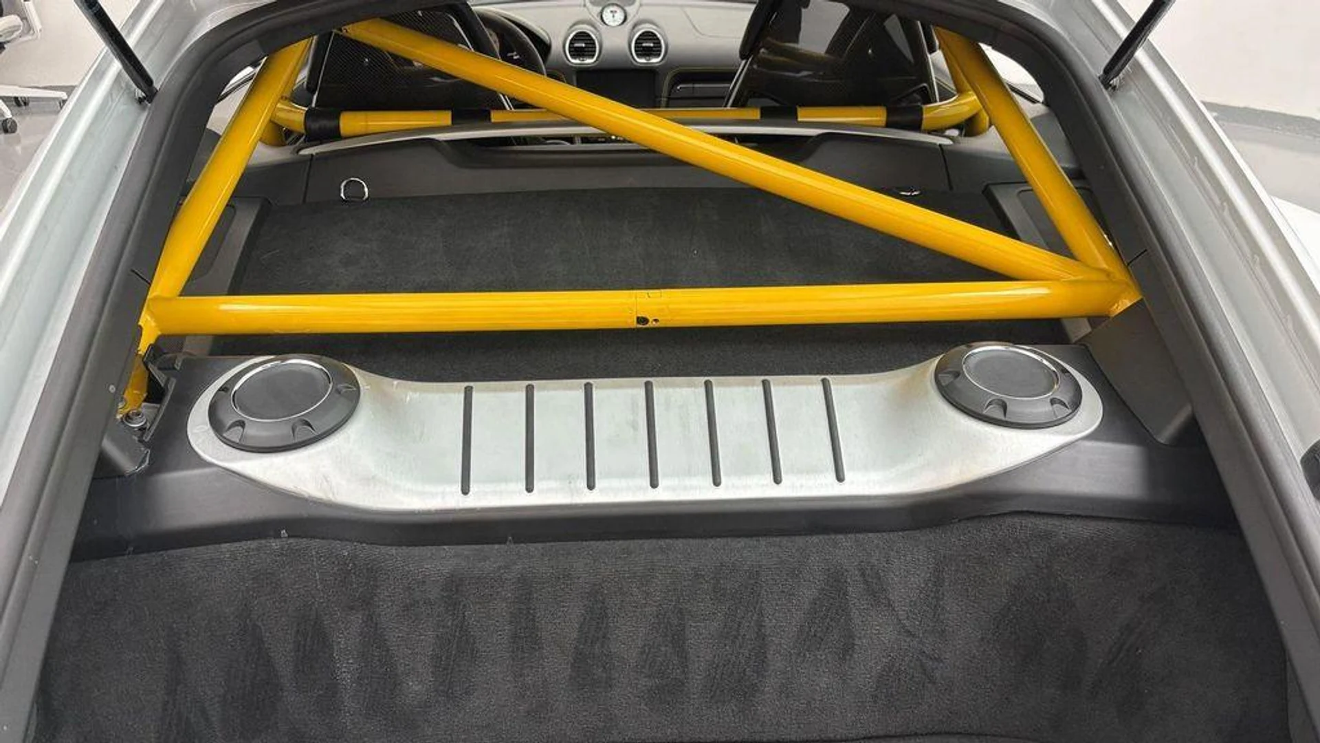 mph042_174674128_L8_RRY_l_Fe1_Yxv_I1_FV_7ev_J_Flixk_M_3da2e122d7