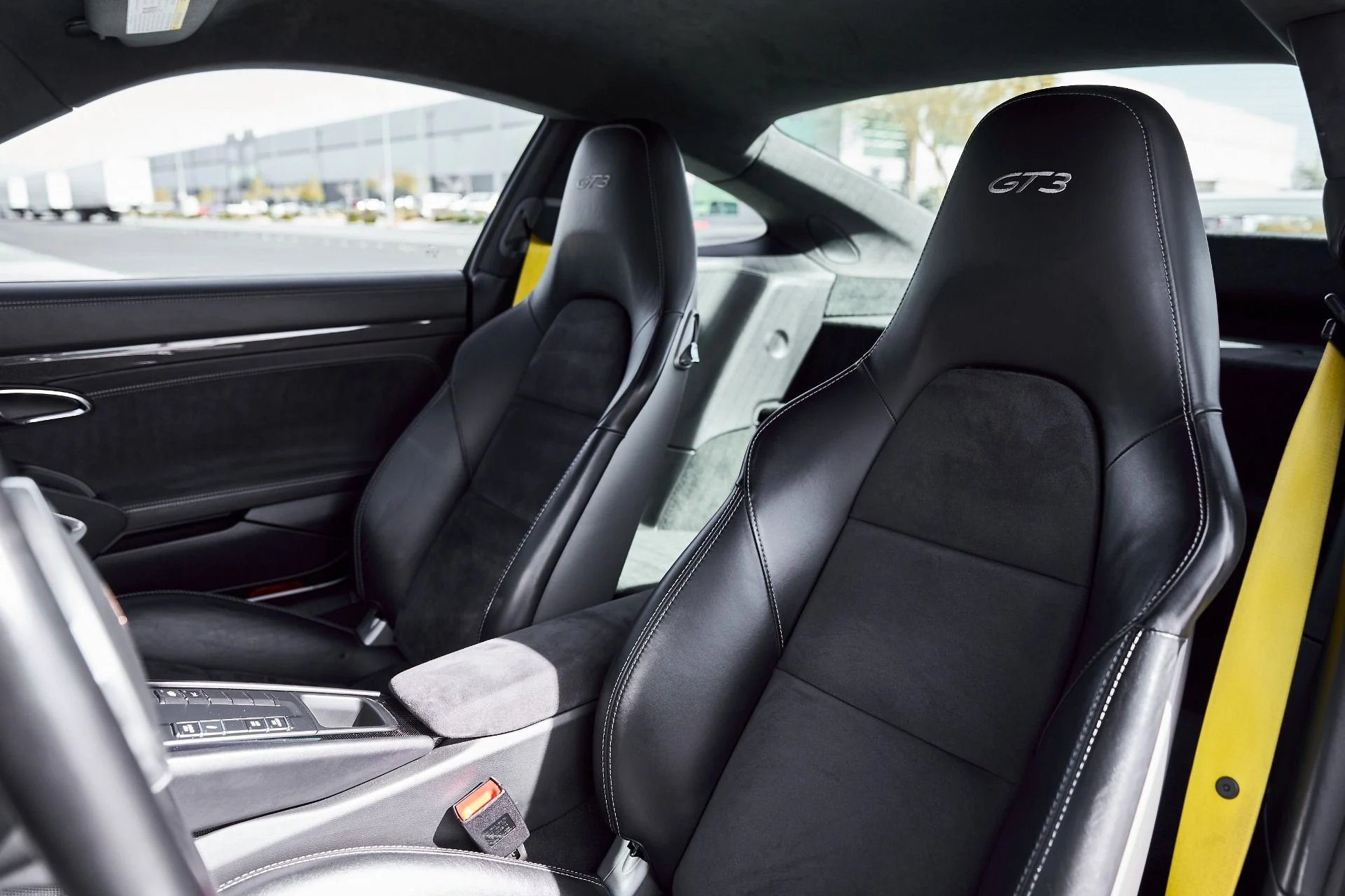 mph042_1769512064_Used_2015_Porsche_911_GT_3_1771890217_de1ad22022