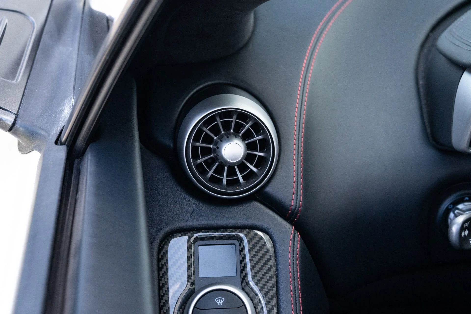 mph042_1770207177_Used_2013_Mc_Laren_MP_4_12_C_Spider_1779391397_5a0e773c36
