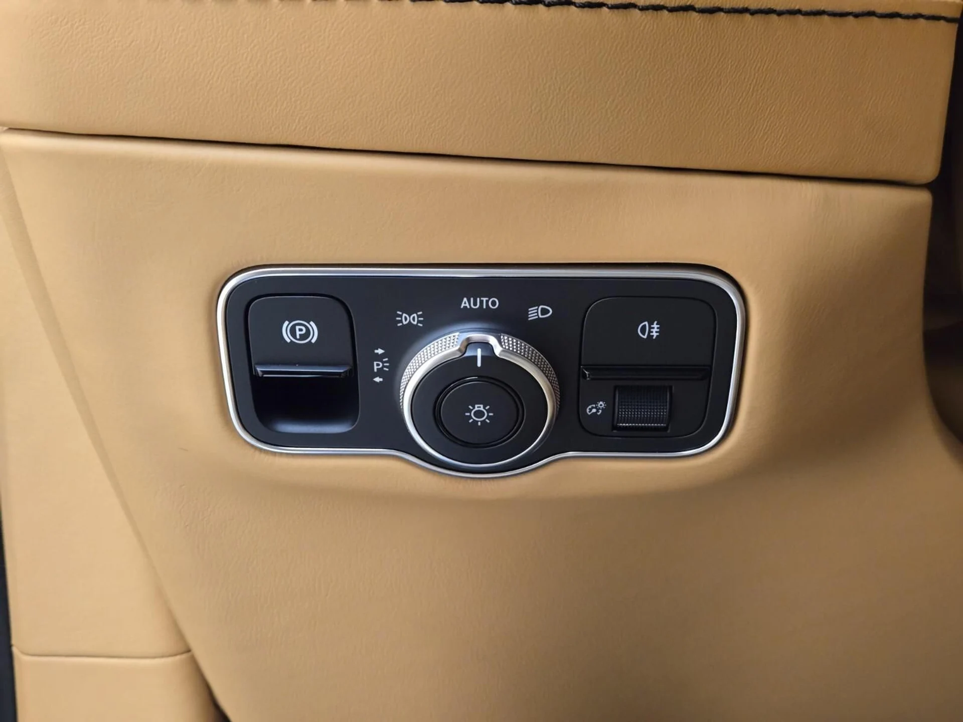 mph042_1772431131_Used_2021_Aston_Martin_DBX_1753164266_4c81607fce
